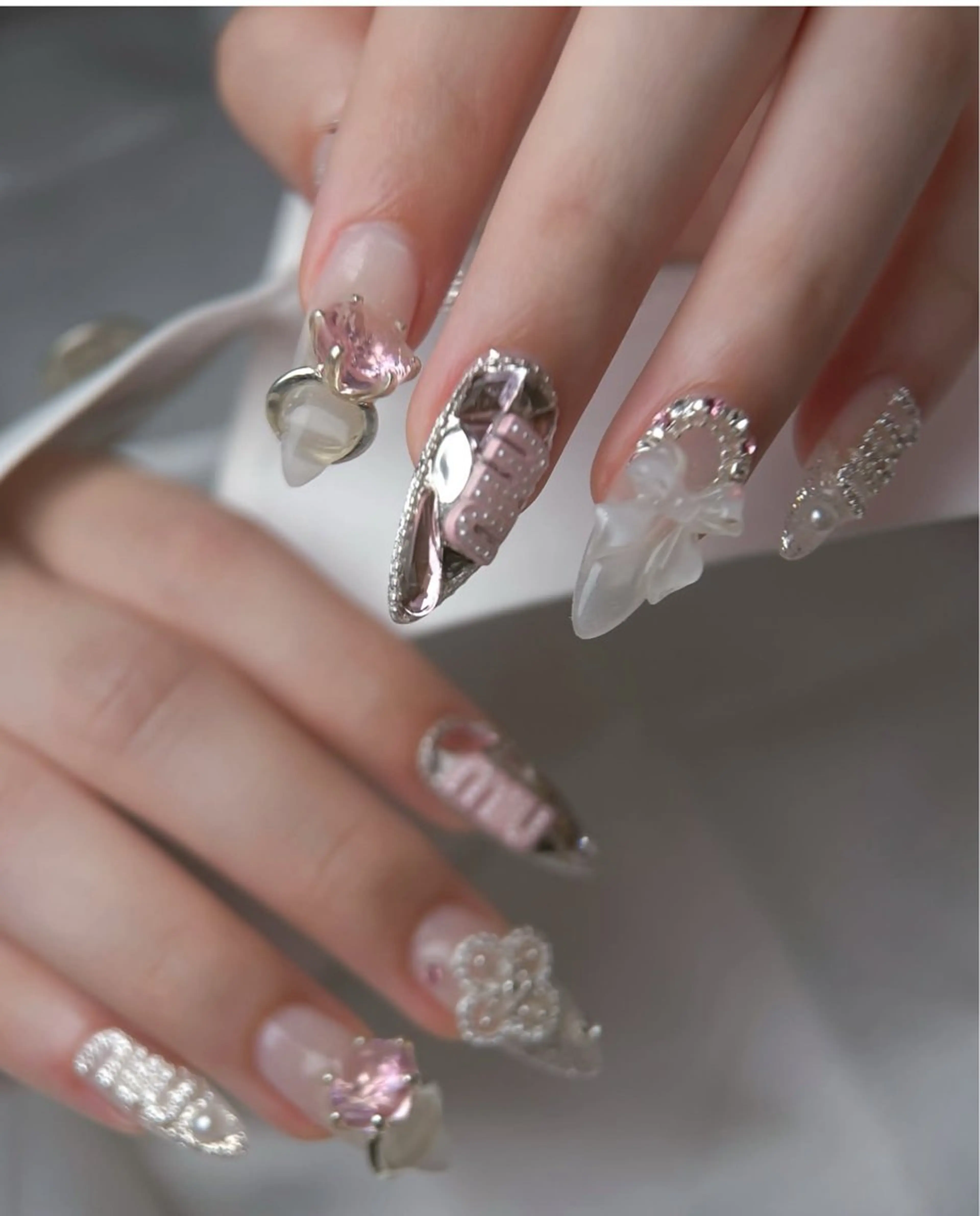 ネイル アニマル柄 オーロラネイル チークネイル フラッシュネイル ジェルネイル ハンドネイル Hinaa 池袋のネイルデザイン