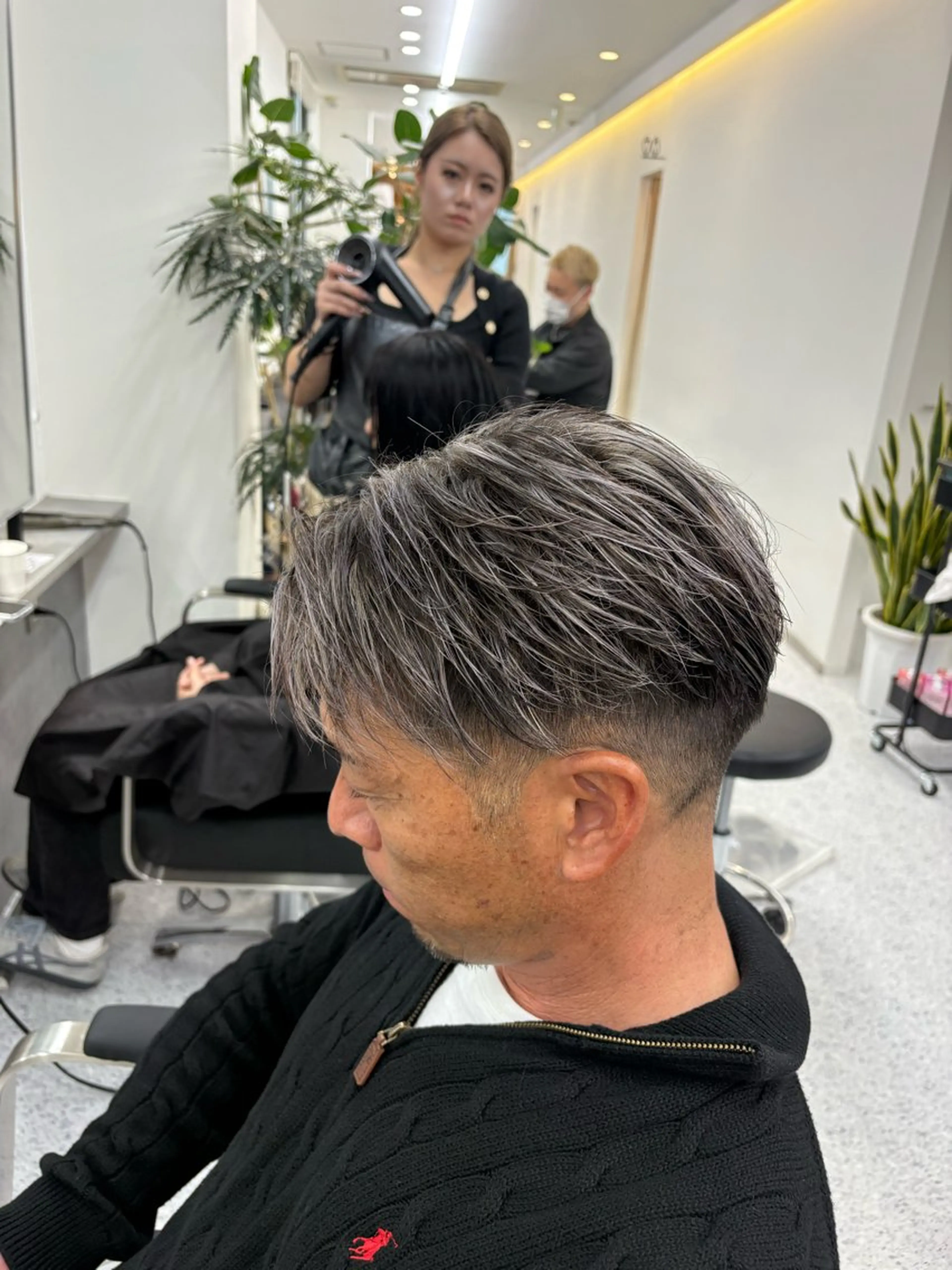 カラー メンズ 笹江 瑞穂のヘアスタイル