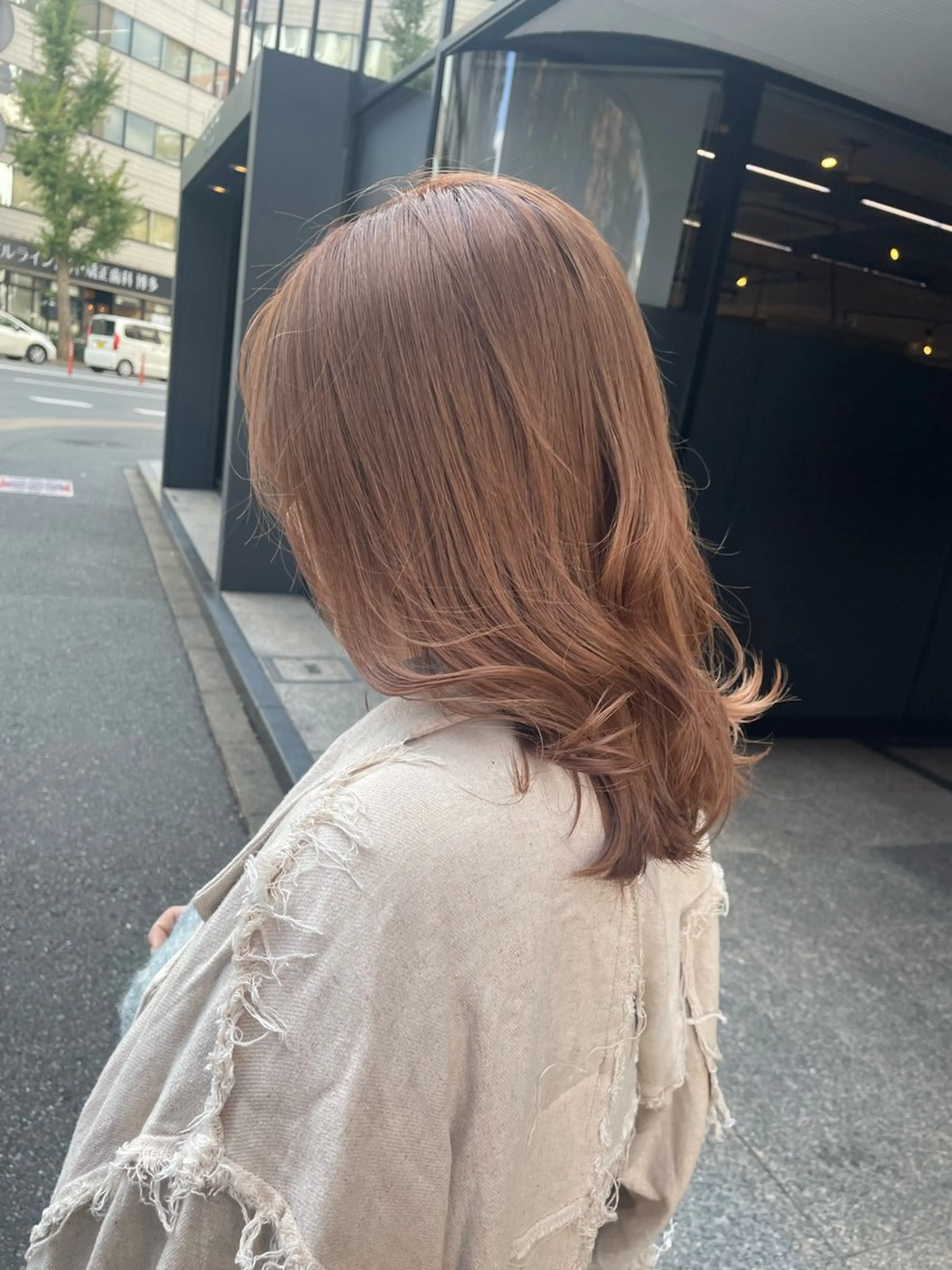 ミディアム カラー なかしま まなかのヘアスタイル