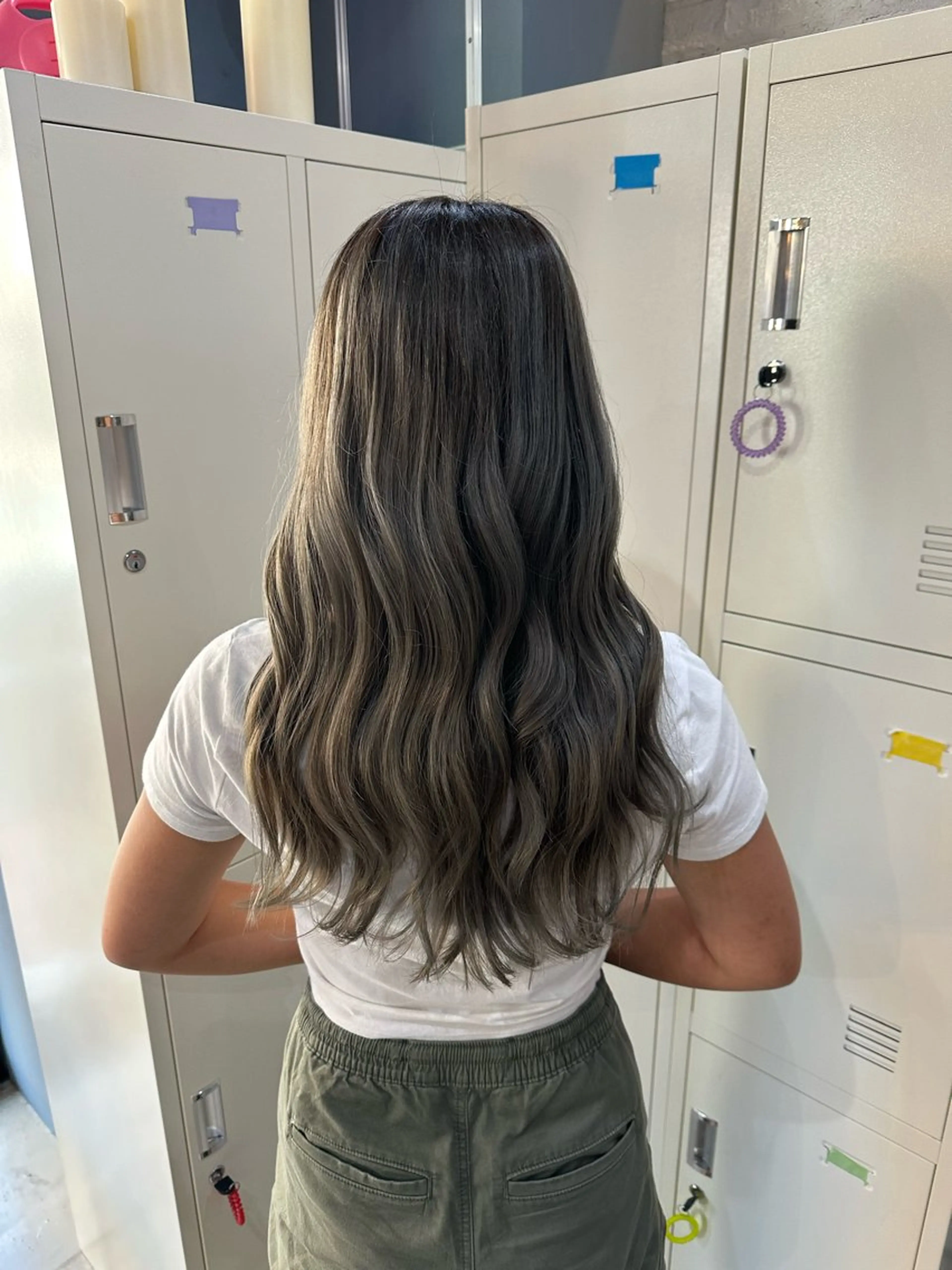 カラー 十倉 朱莉のヘアスタイル