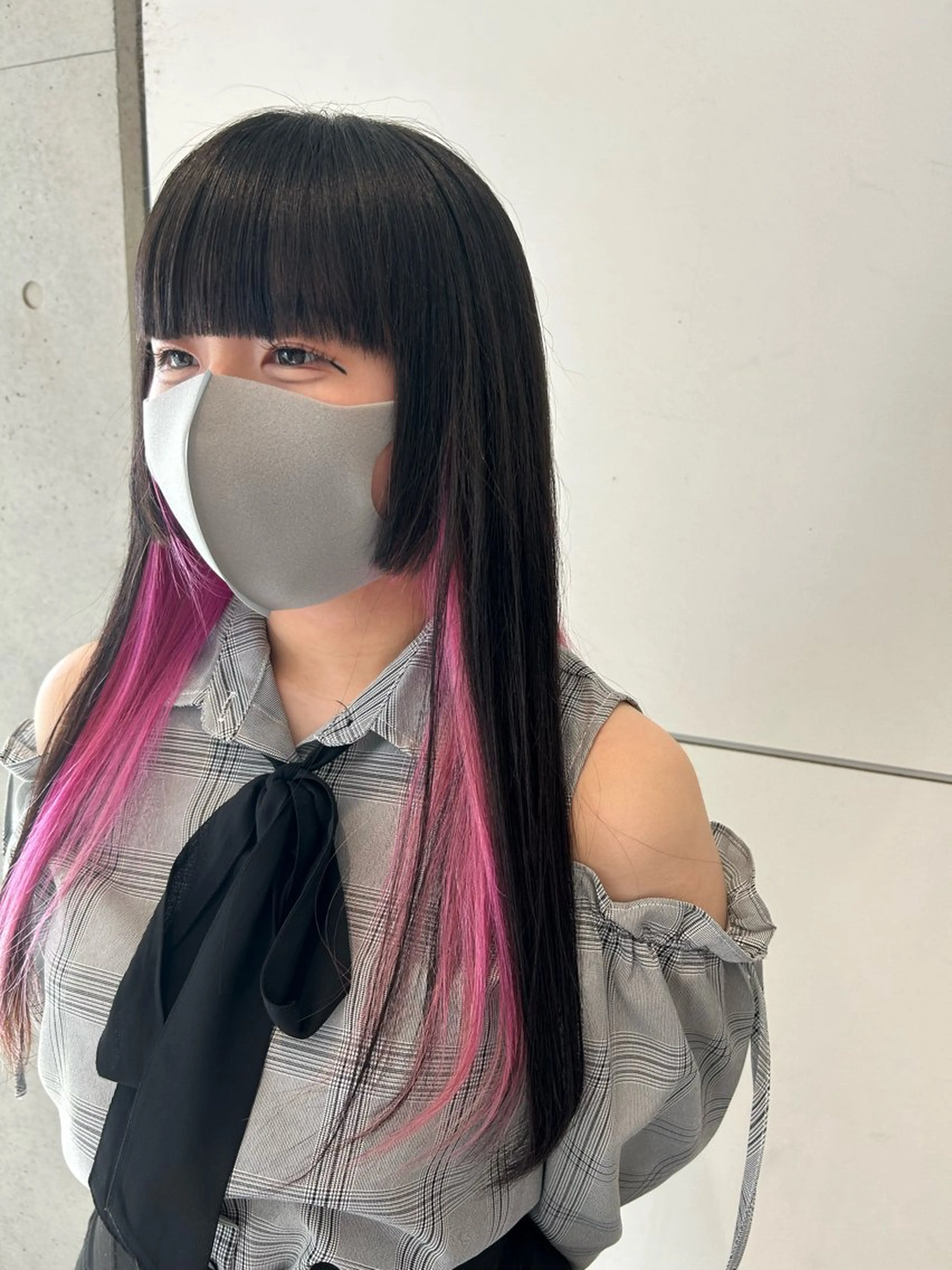 ミディアム カラー イヤリングカラー インナーカラー ピンクカラー 髪質改善/縮毛矯正 ツヤ髪🩷さつきのヘアスタイル