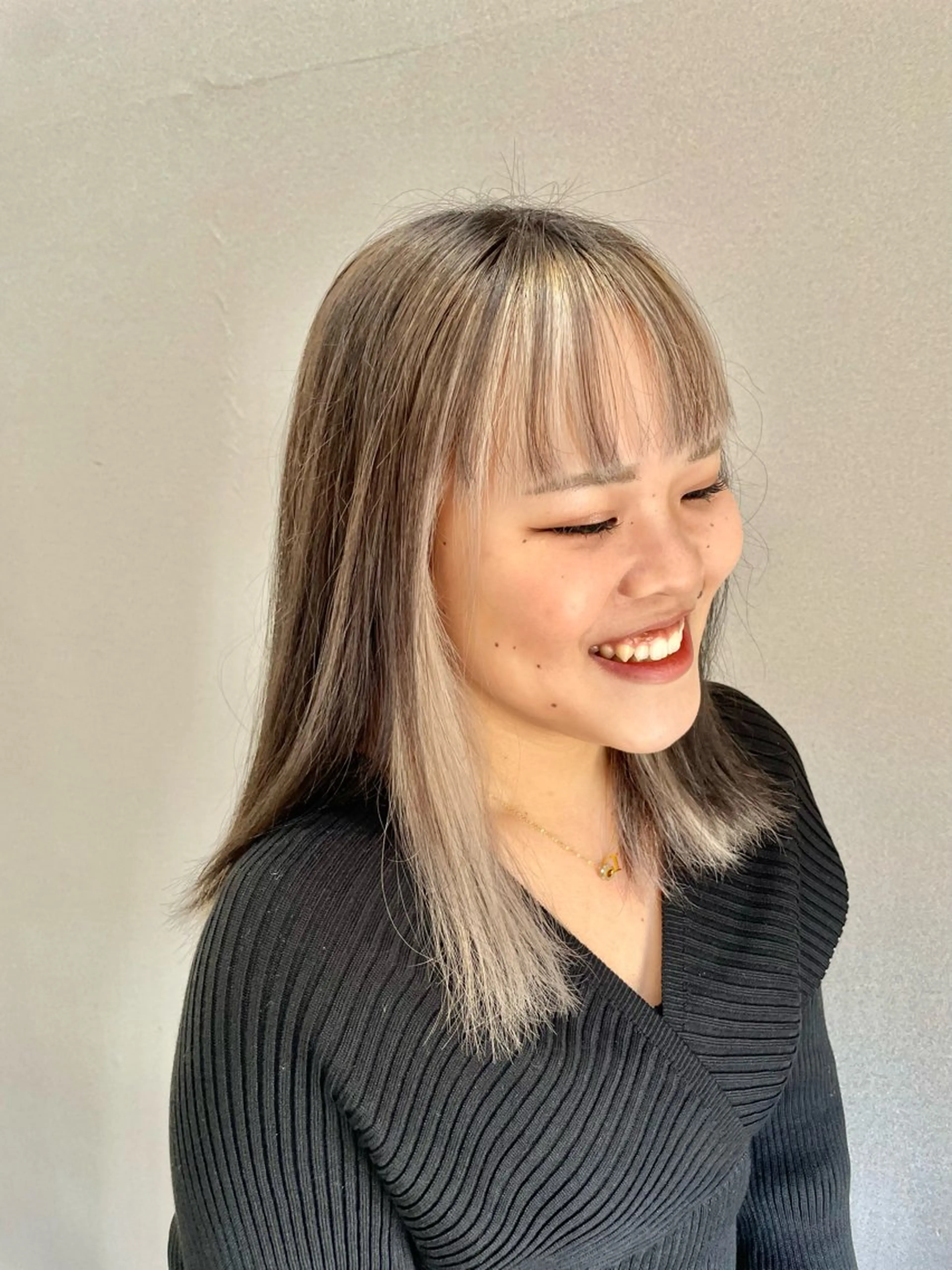 カラー ミストバング  フェイスフレーミング ヘアカラー 中嶋 玲奈のヘアスタイル