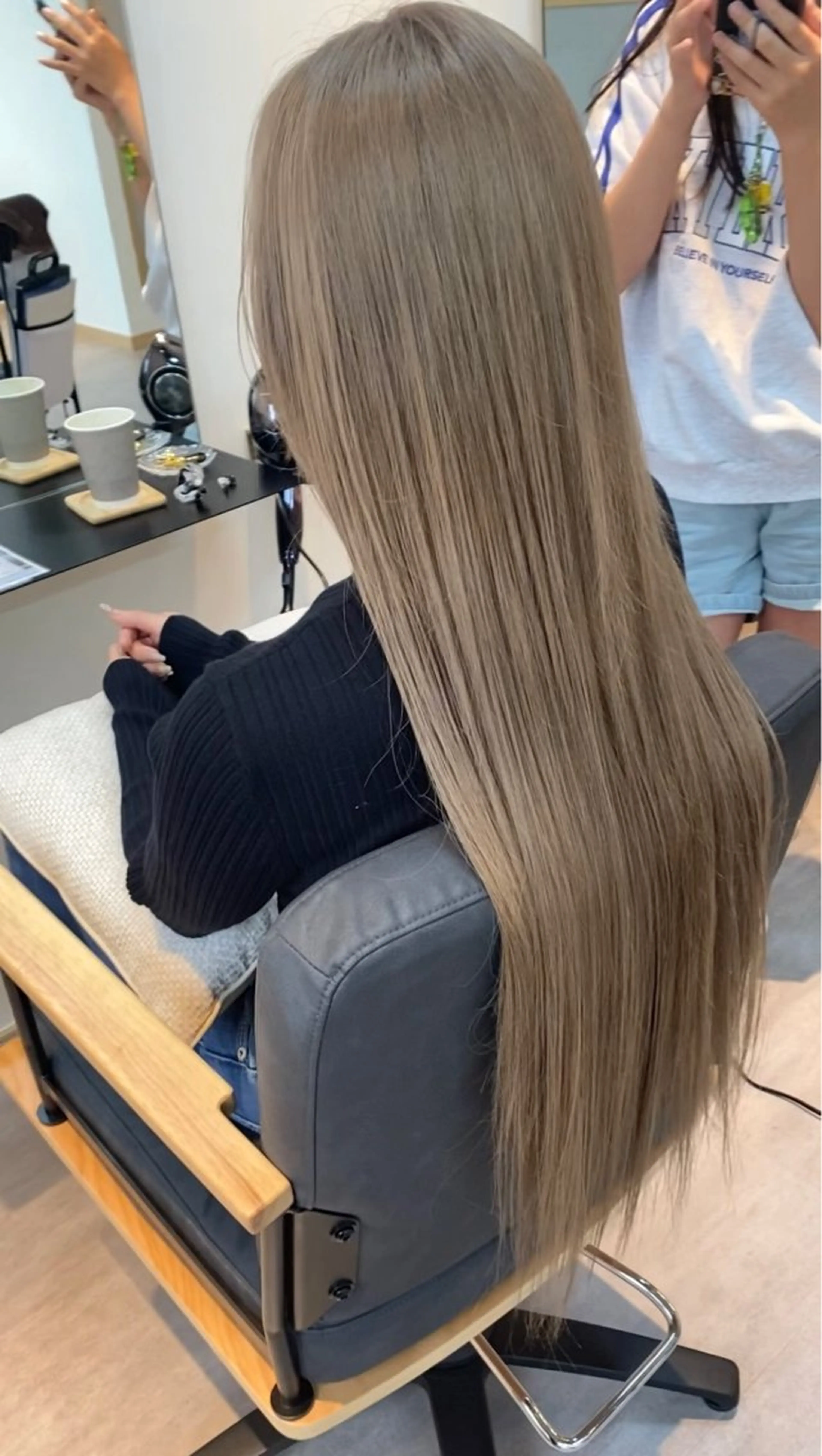 ロング 内野 友貴のヘアスタイル