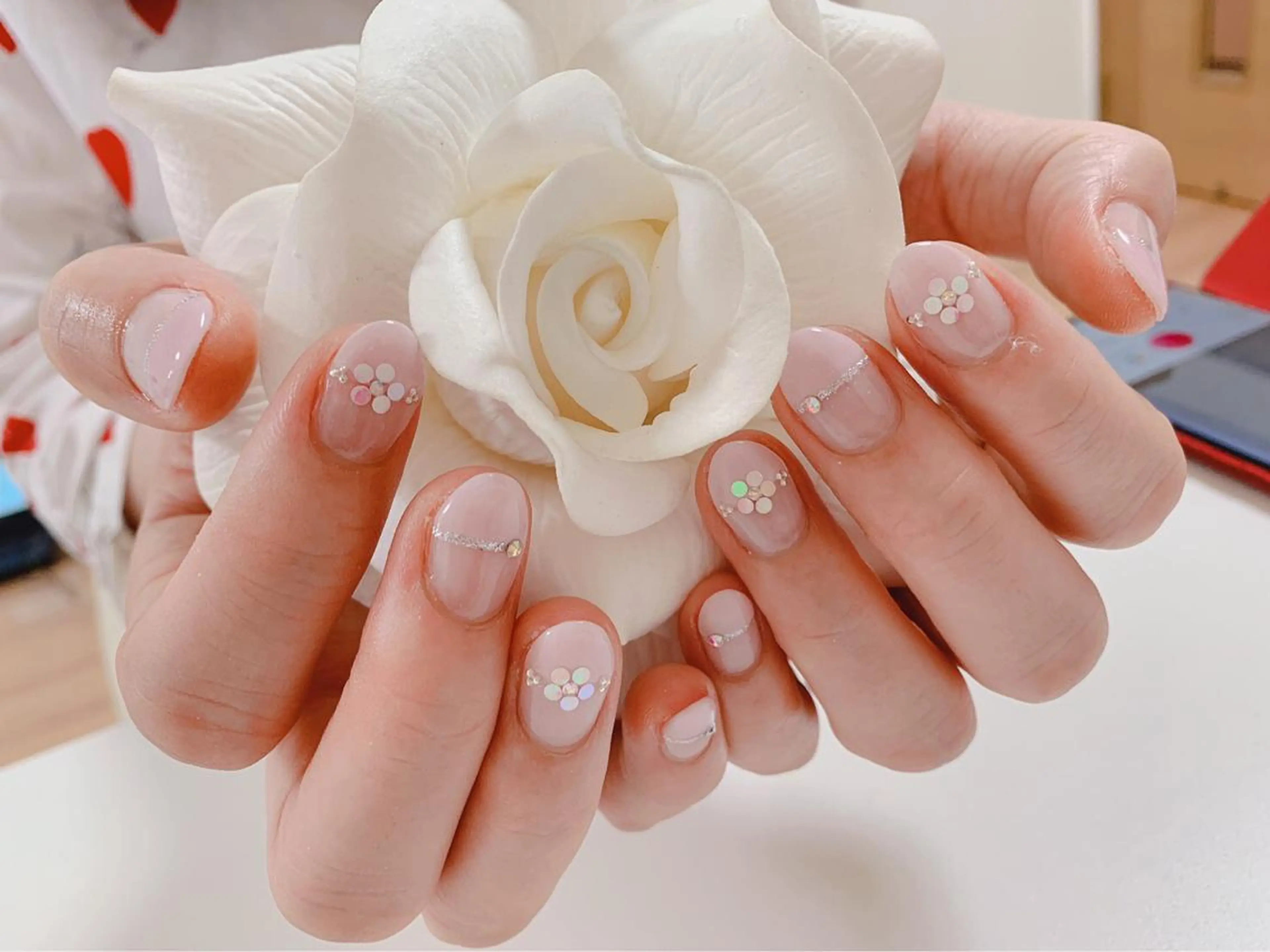 ネイル アートネイル 長さ出し フットネイル グリーン ニュアンスネイル Lily Roseスタッフ一同のマツエク・マツパデザイン