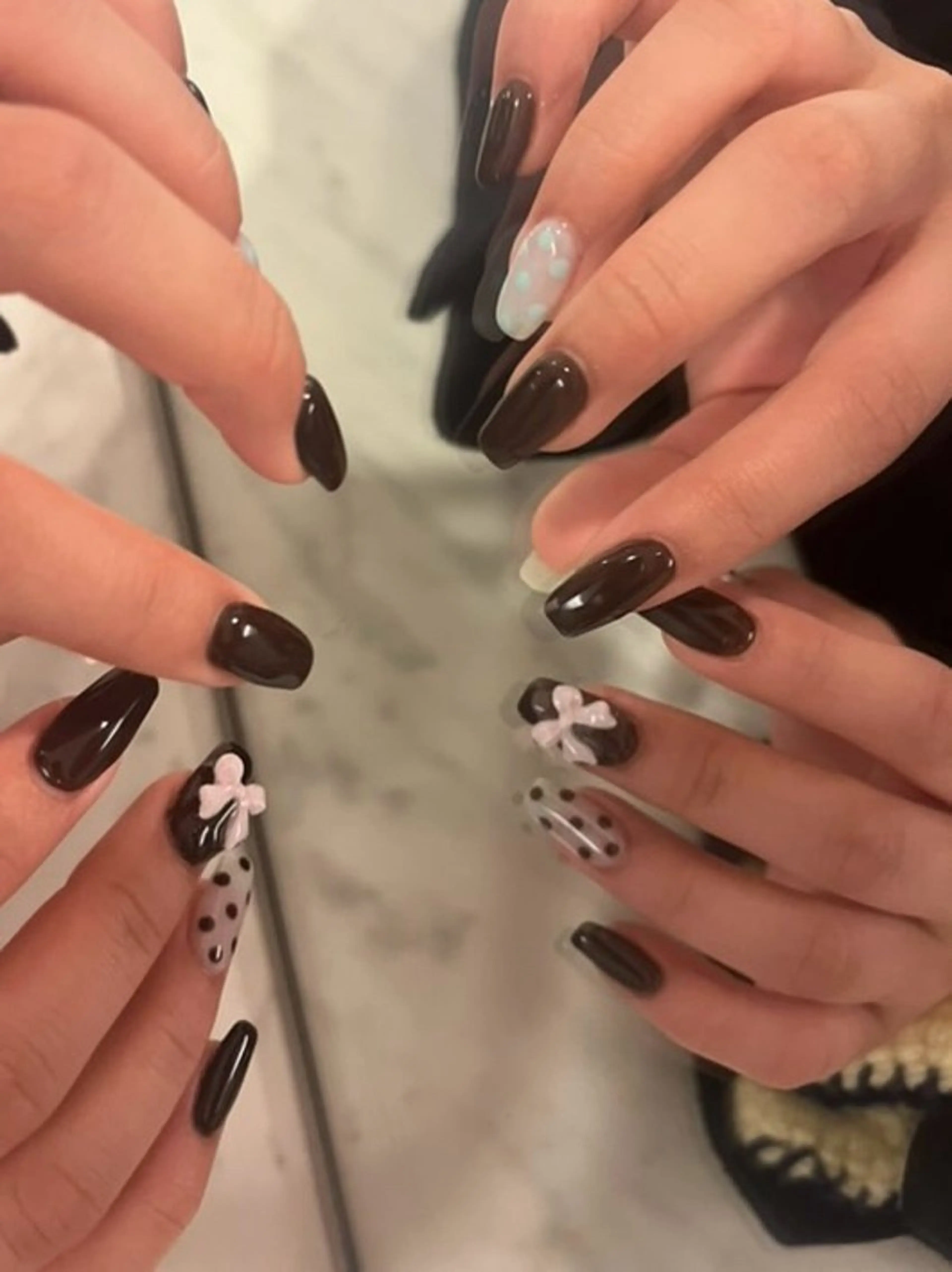 ネイル IROHA NAIL Kurumi🪽🫧のネイルデザイン