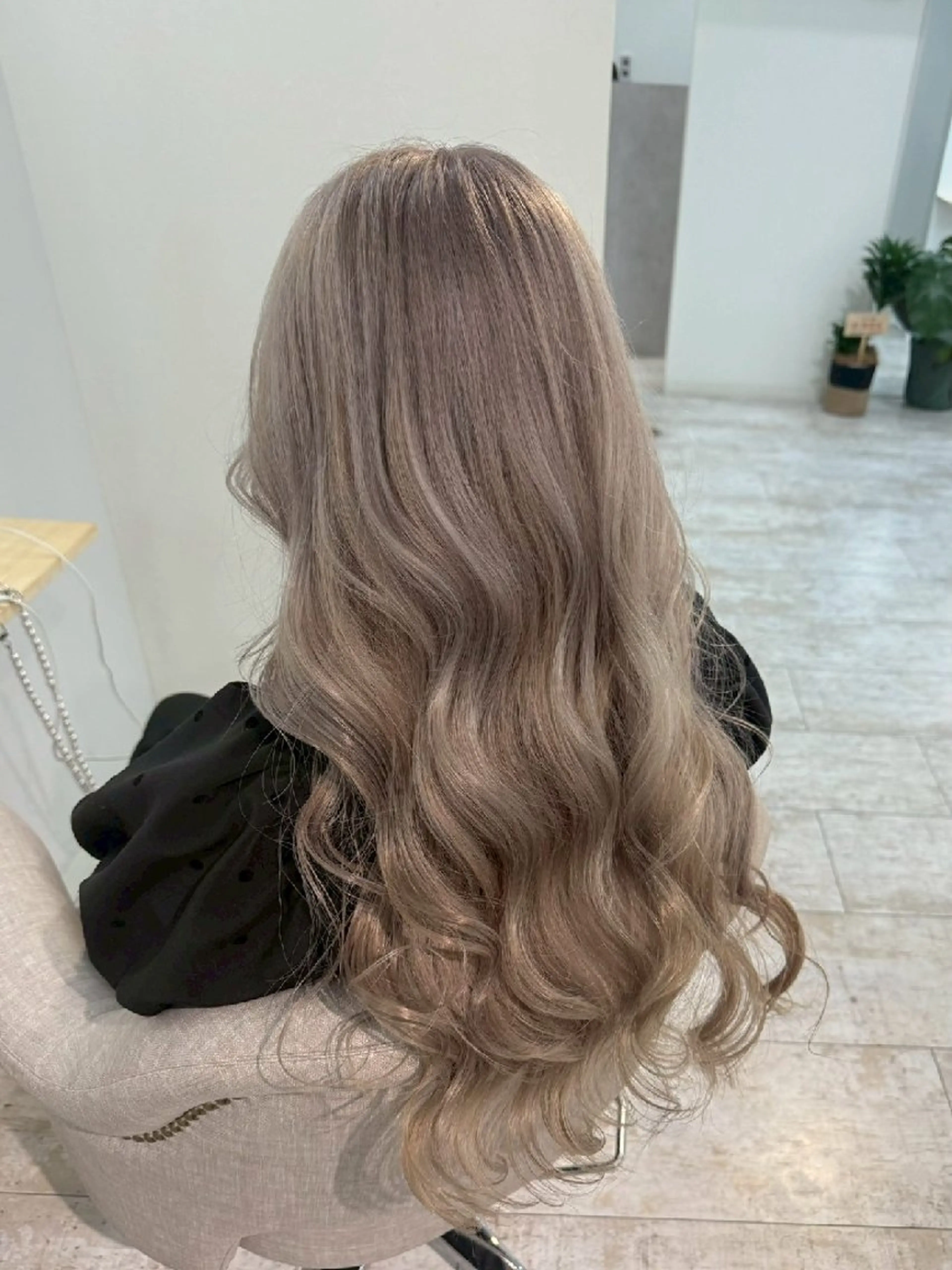 ロング カラー piLLon 心斎橋のヘアスタイル