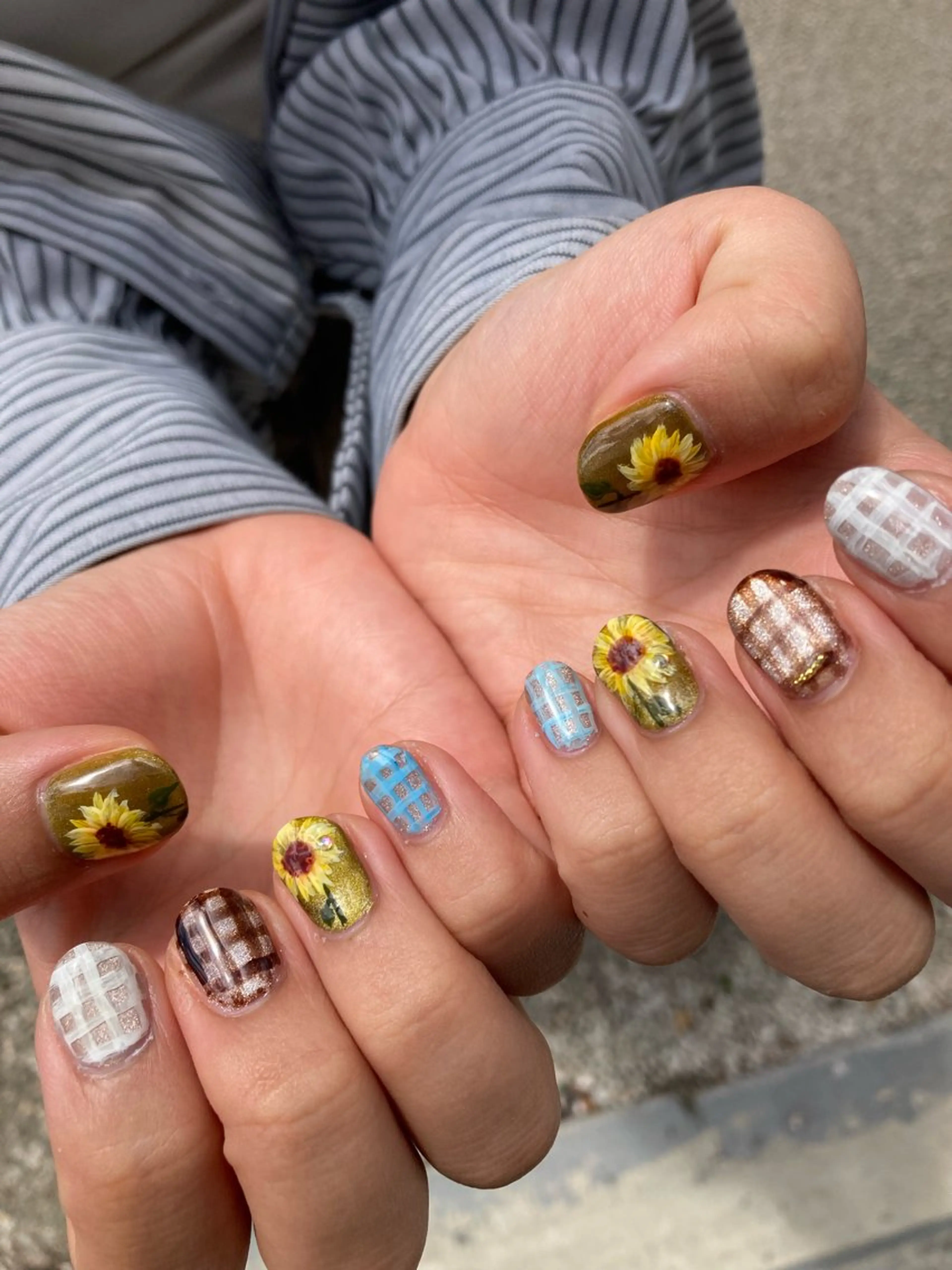 ネイル 夏ネイル ハンドネイル ハンドケア 爪の絵描き屋　ミテネイル所属・爪の絵描き屋 ミテネイルのネイルデザイン