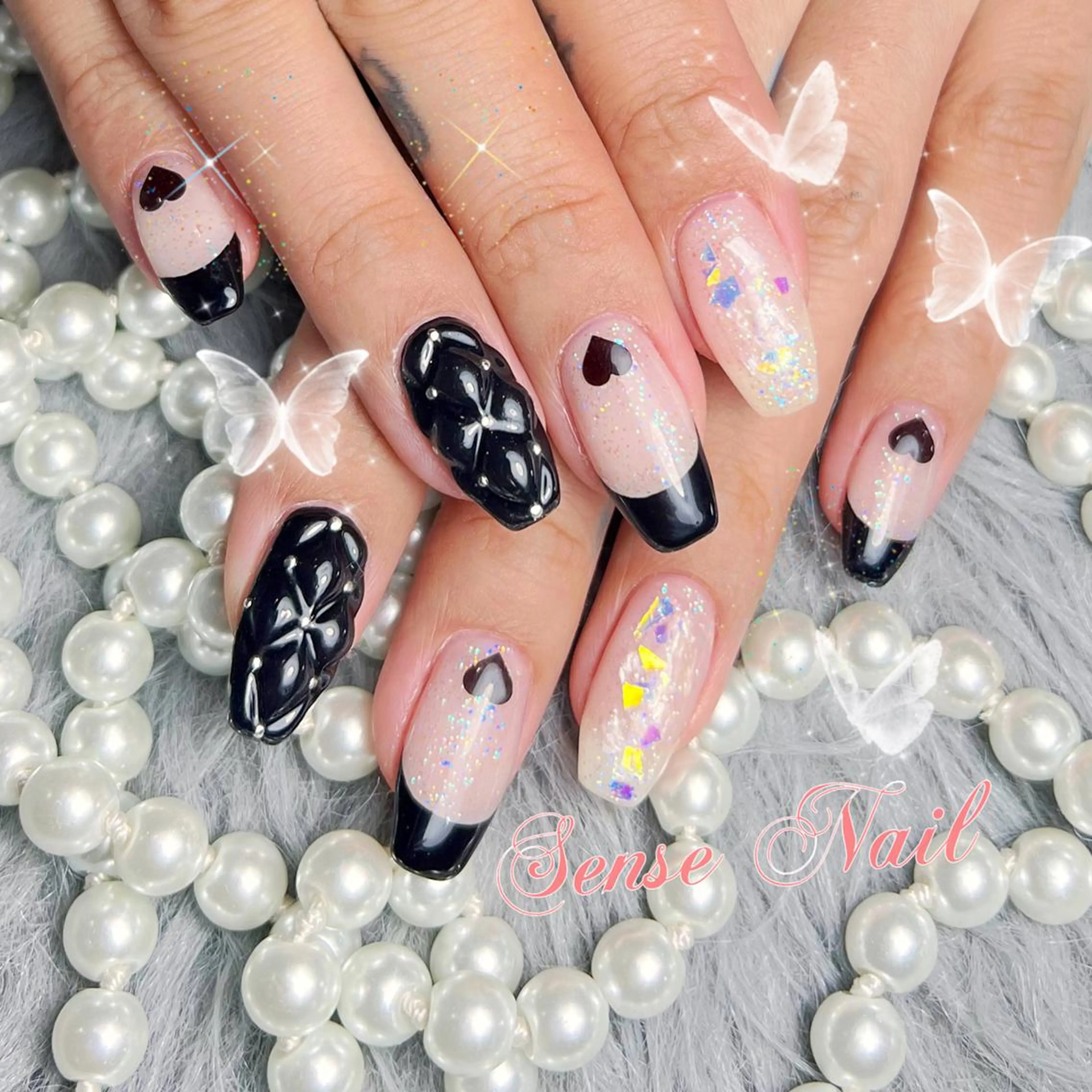 ネイル Queening 🦋のネイルデザイン