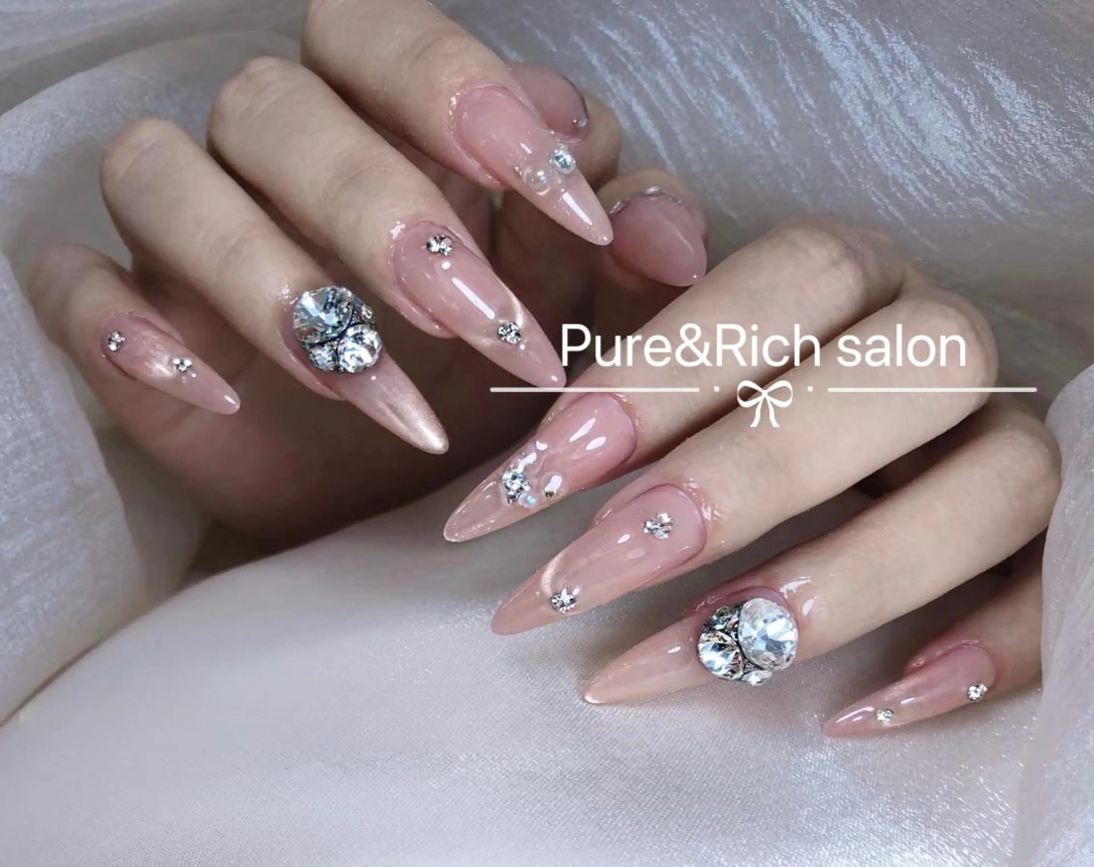 ネイル ハンドネイル 🎀 Ayaka_nailのネイルデザイン