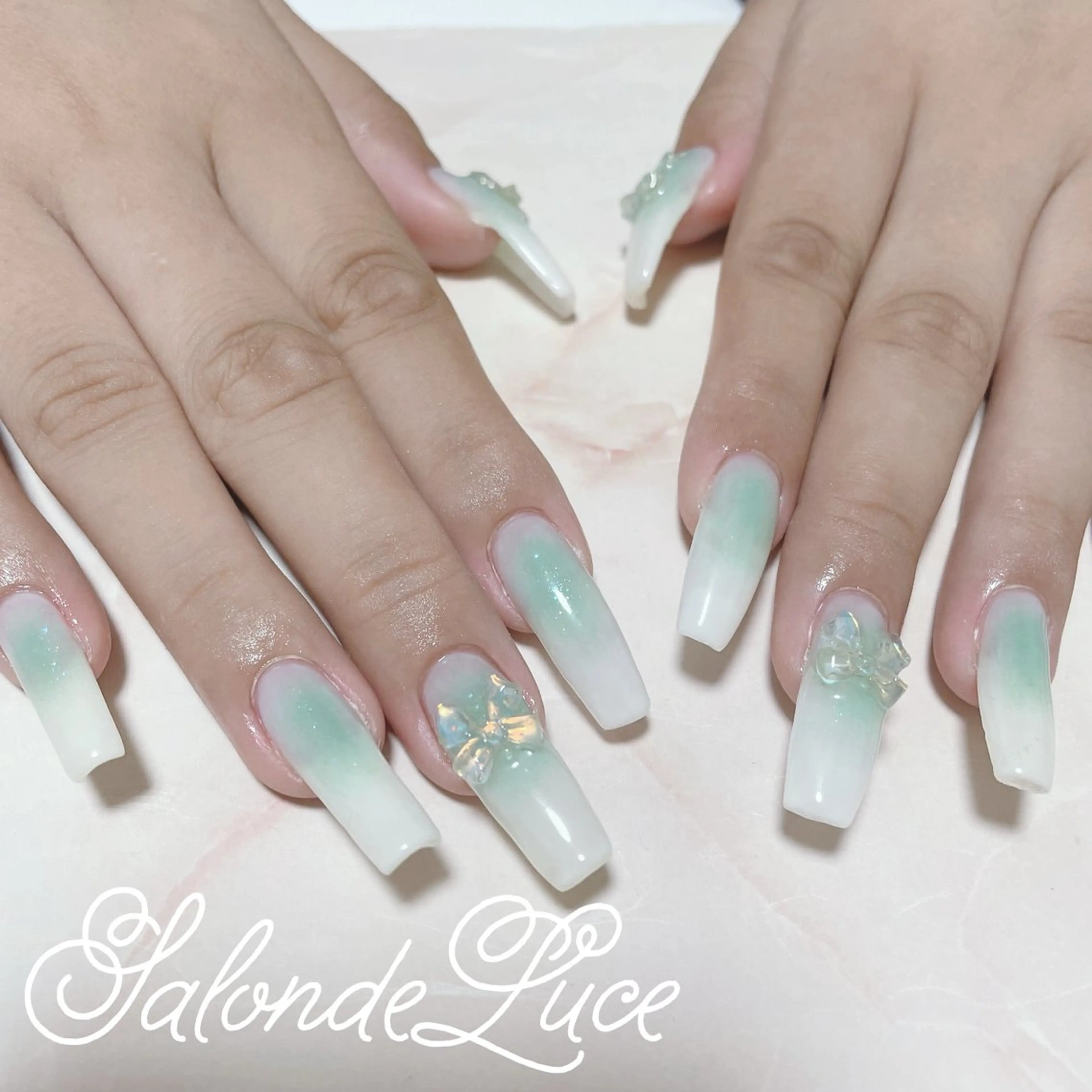 ネイル チークネイル Salon de Luceのネイルデザイン