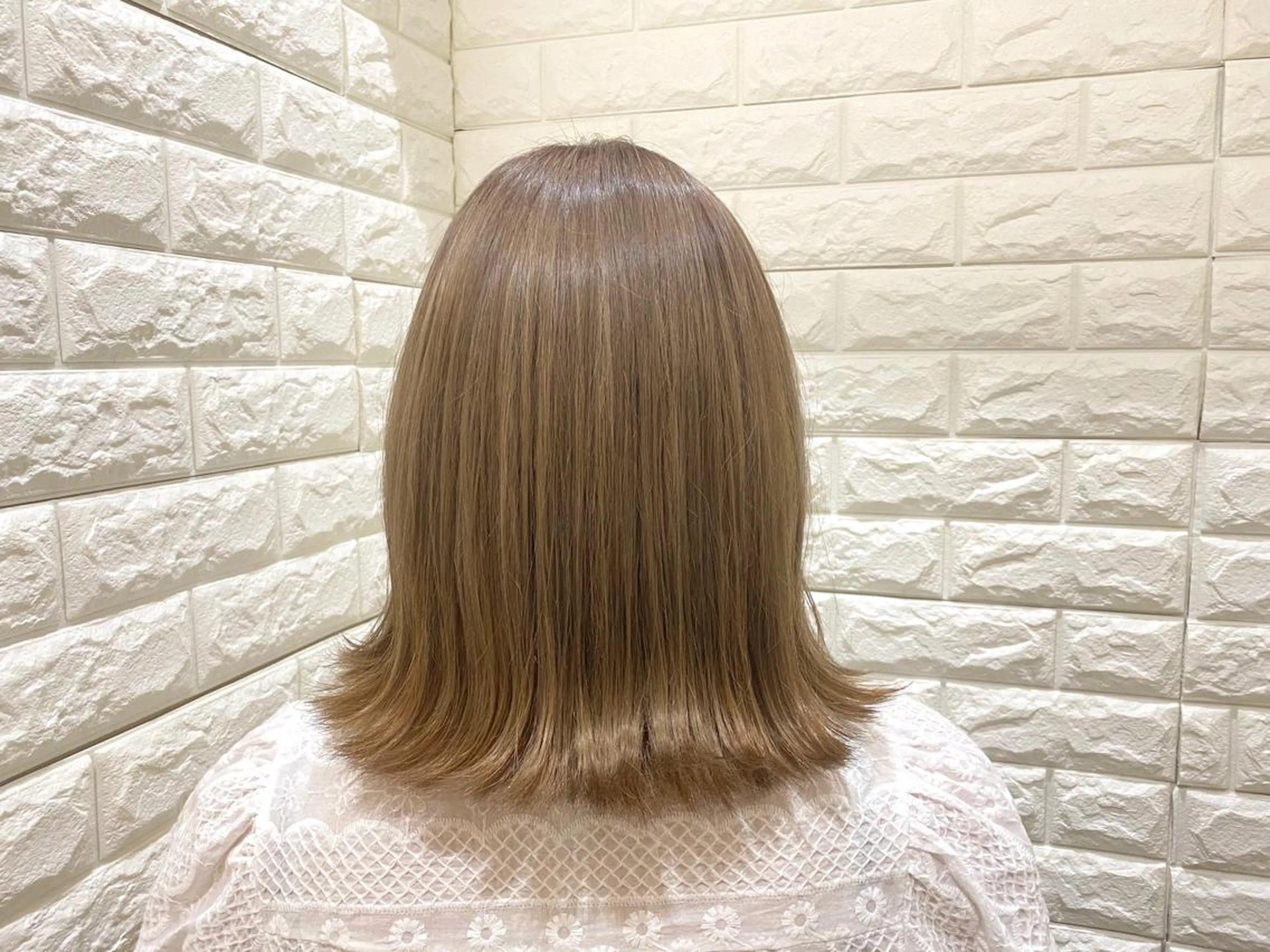 ミディアム カラー ブリーチ kyo kaの眉毛・アイブロウイメージ