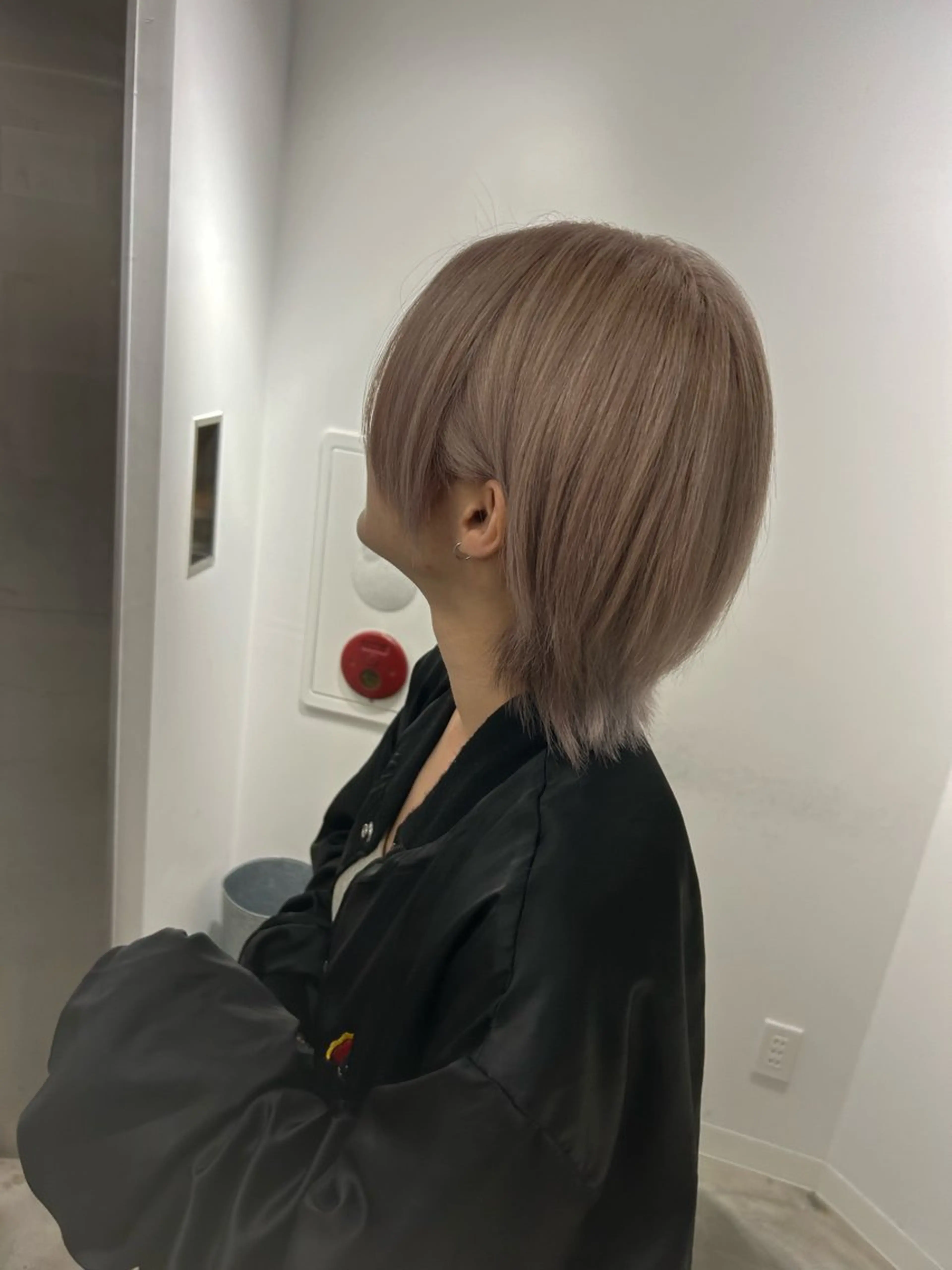 ショート カラー ベージュカラー ブリーチ ホワイトベージュ 新宿ハイトーン/ カットモデル/のりかのヘアスタイル