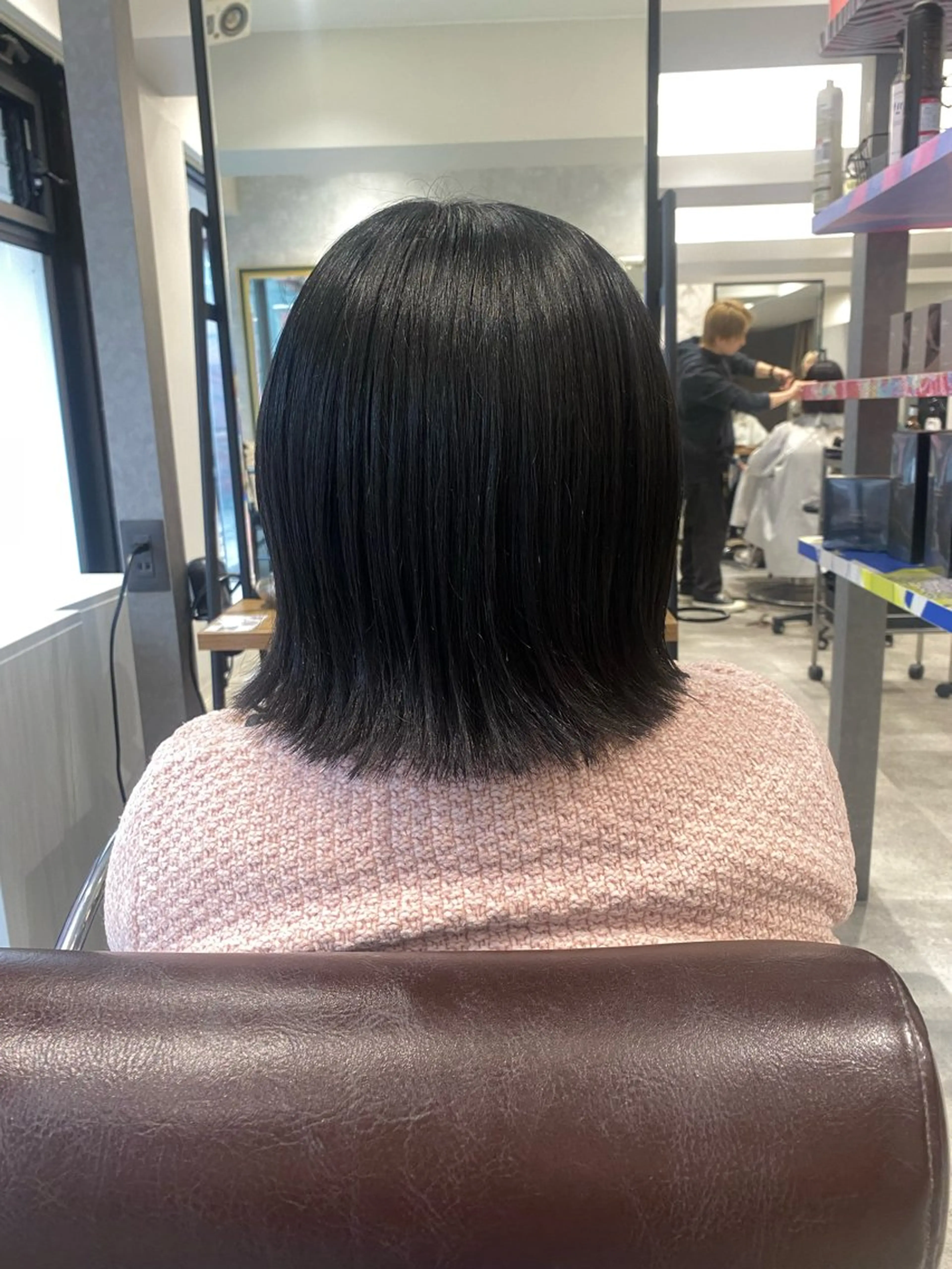 ミディアム 切りっぱなしボブ ボブ 外ハネヘア ゅぃ /韓国風/顔周りのヘアスタイル