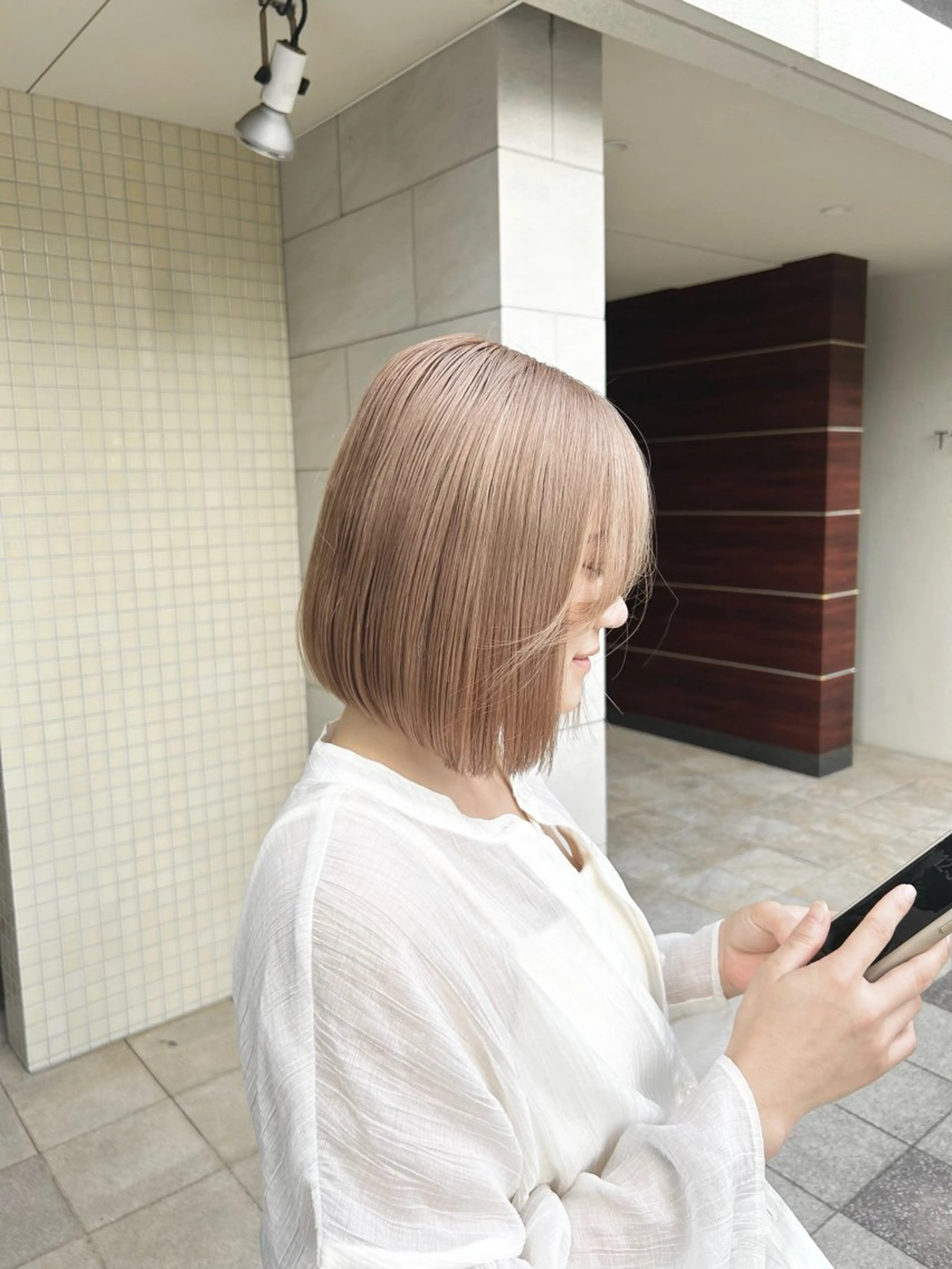 ミディアム カラー ベージュカラー ブリーチ ケアブリーチ 透明感カラー デザインカラー ヘアカラー げん/梅田美容室 中崎町美容室のヘアスタイル