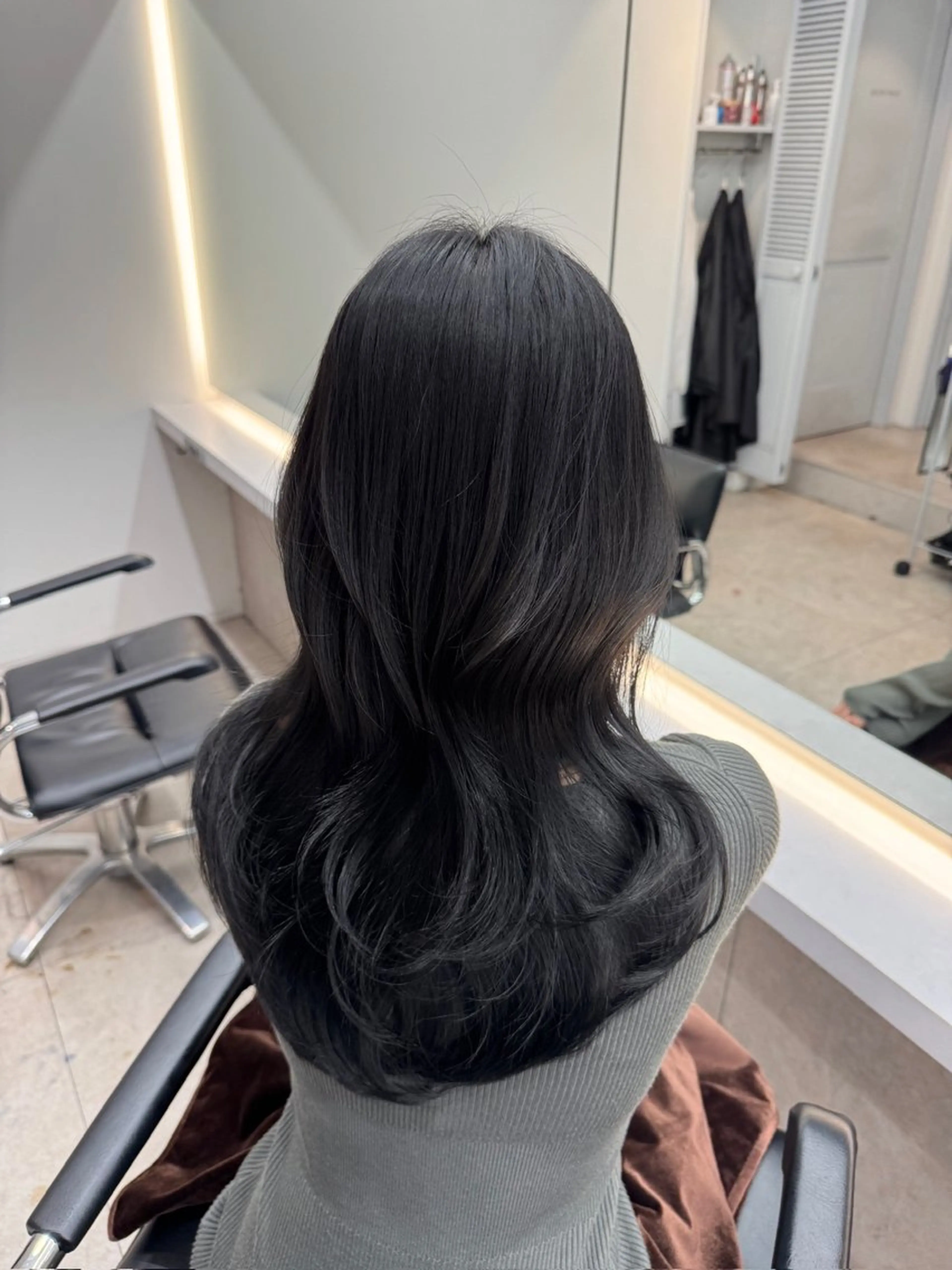 セミロング チョコレートブラウン ボブ 顔周りカット ハッシュカット 髪質改善 ヘアカラー トリートメント 髪質改善/美髪縮毛矯 正のスペシャリストのヘアスタイル