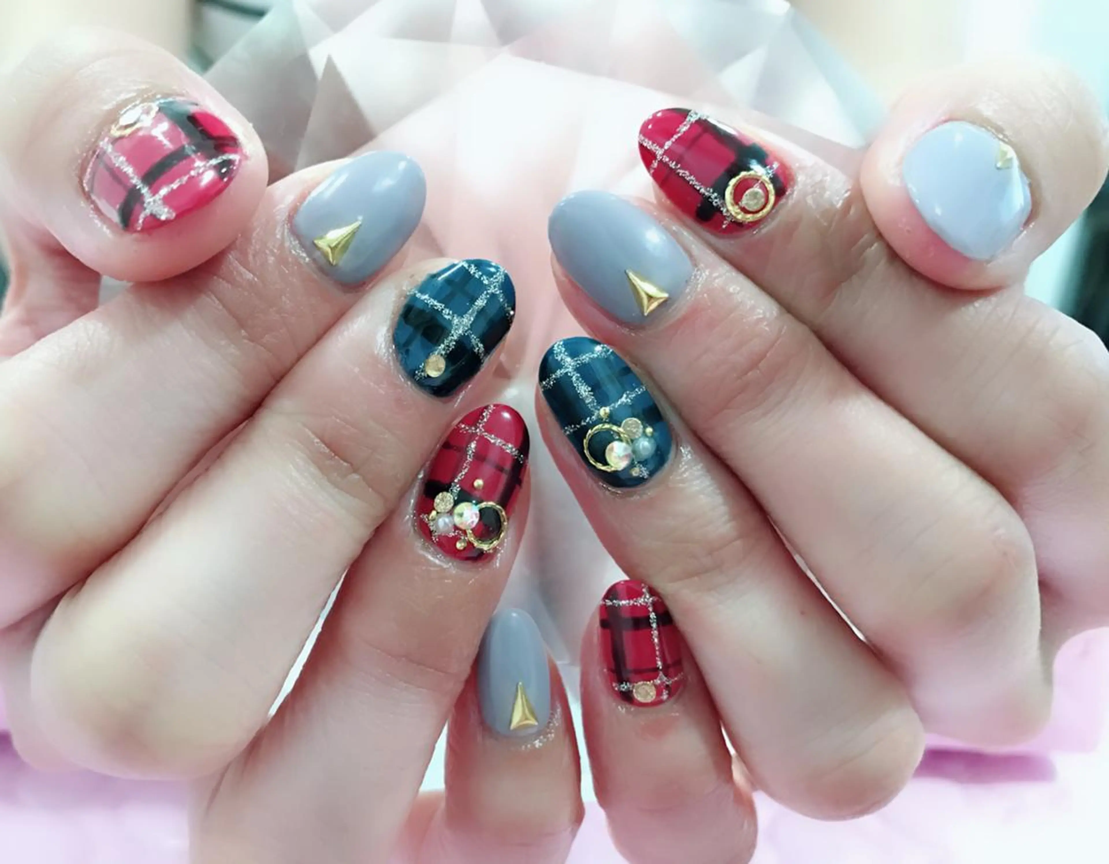 ネイル マツエク・マツパ AB マツエクネイルサロンのネイルデザイン