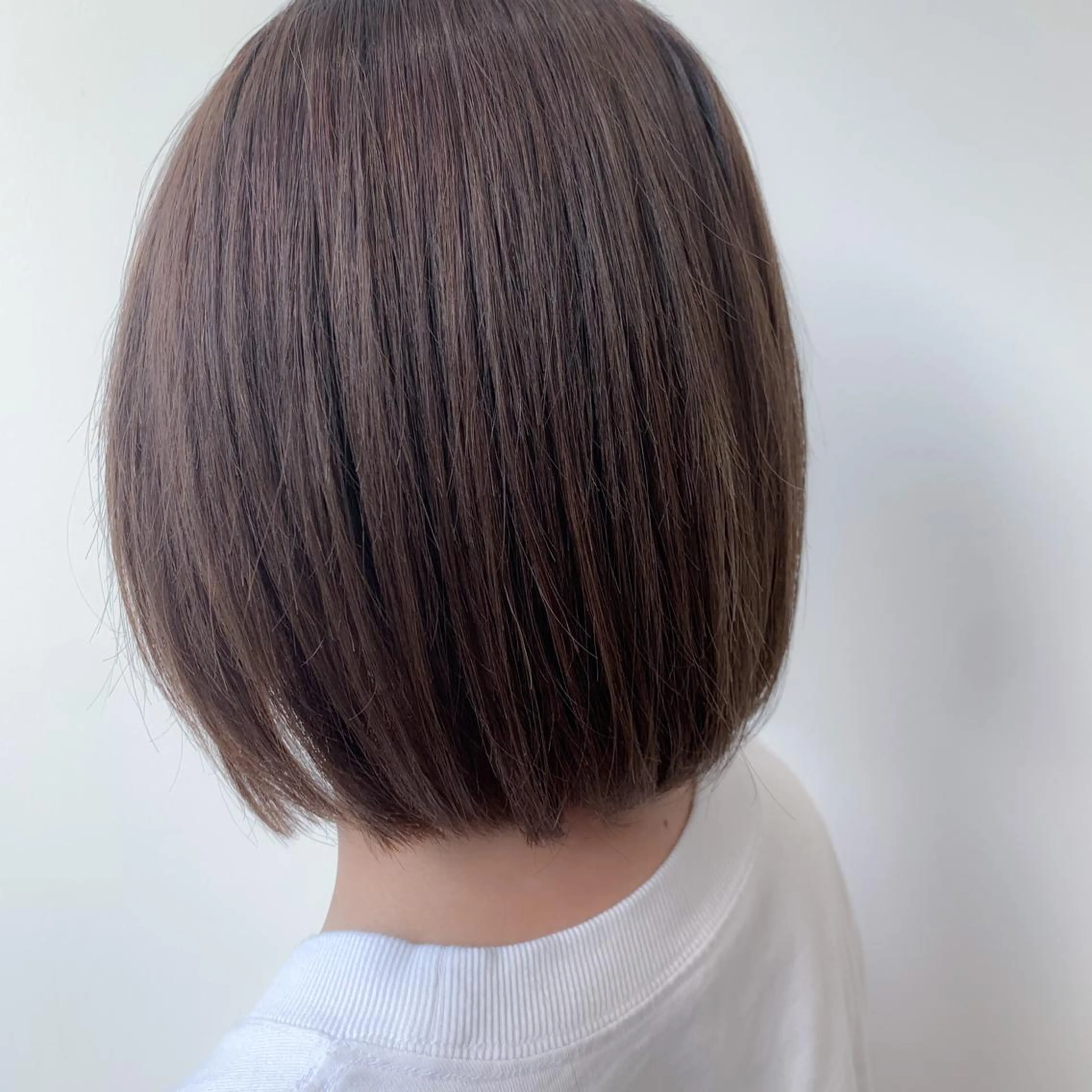 ミディアム レイヤー/顔周り カット/松岡 祥利のヘアスタイル