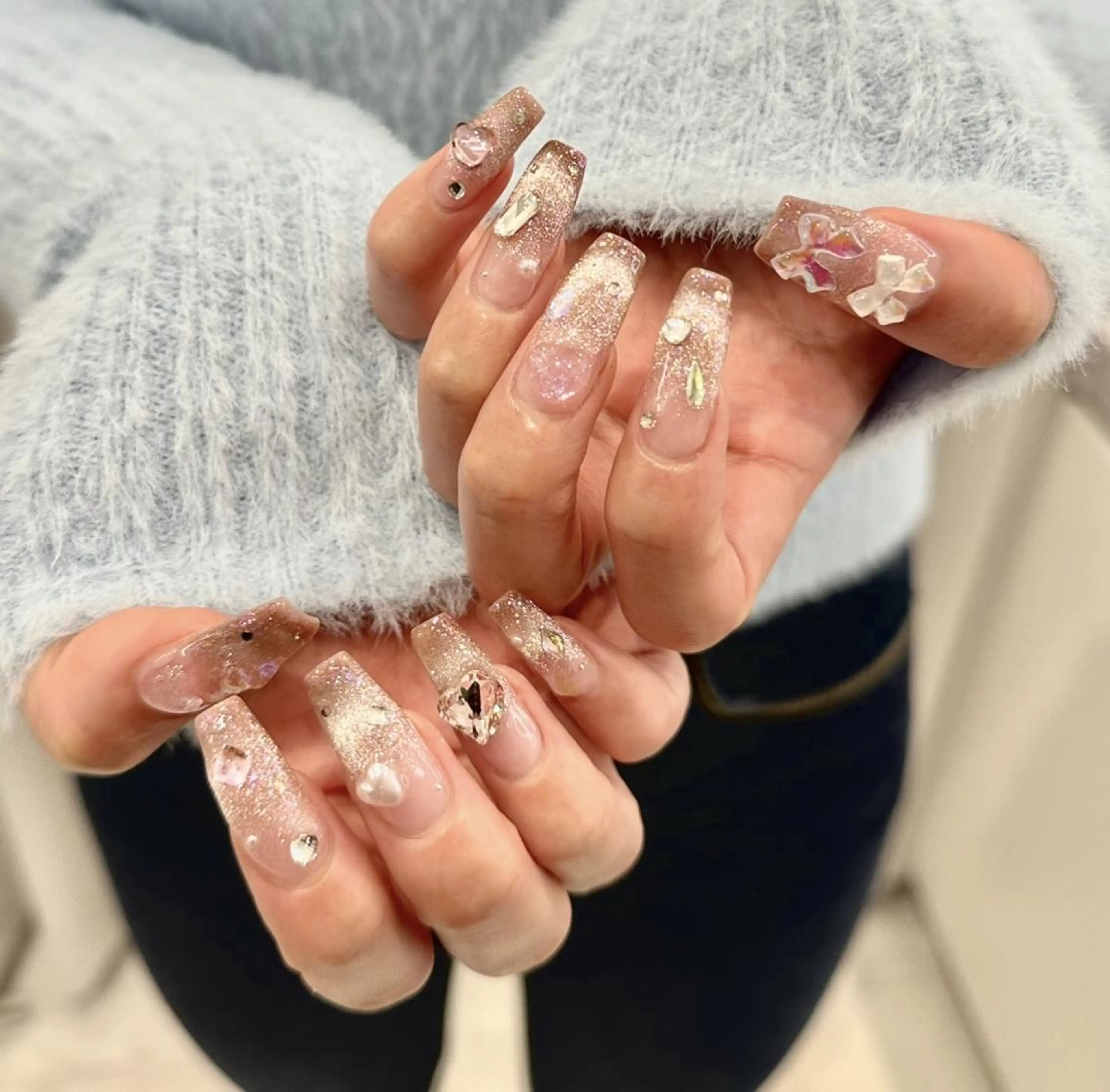 ネイル 韓国ネイル マグネットネイル 持ち込み リボン ワンホンネイル 🌈fein.トータ ルビューティー🌈のマツエク・マツパデザイン