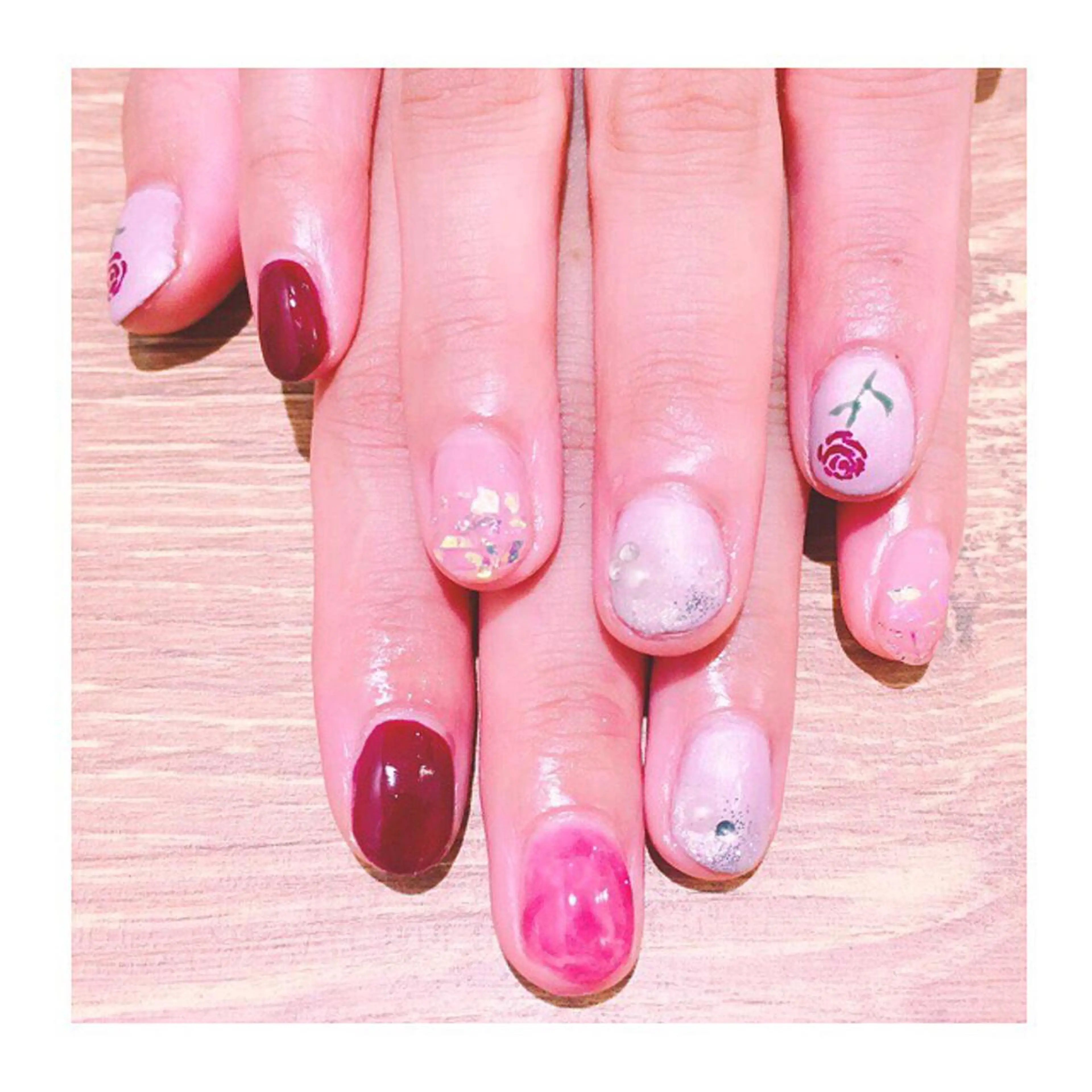 ネイル ニュアンスネイル 透明感♡︎♡︎ 佐々木早苗のヘアスタイル