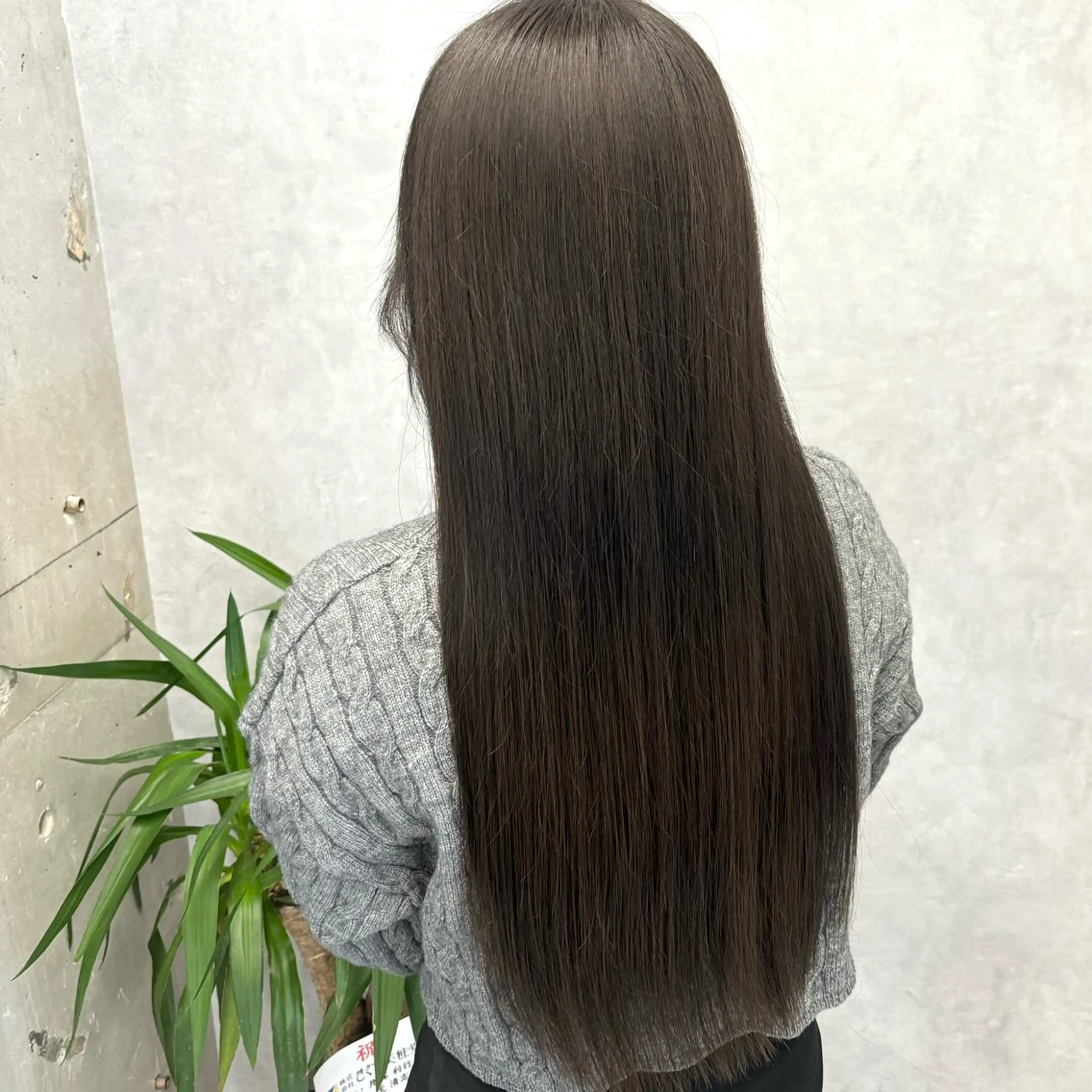 ロング カラー カット ヘアカラー NUMBER_ ユイナのヘアスタイル