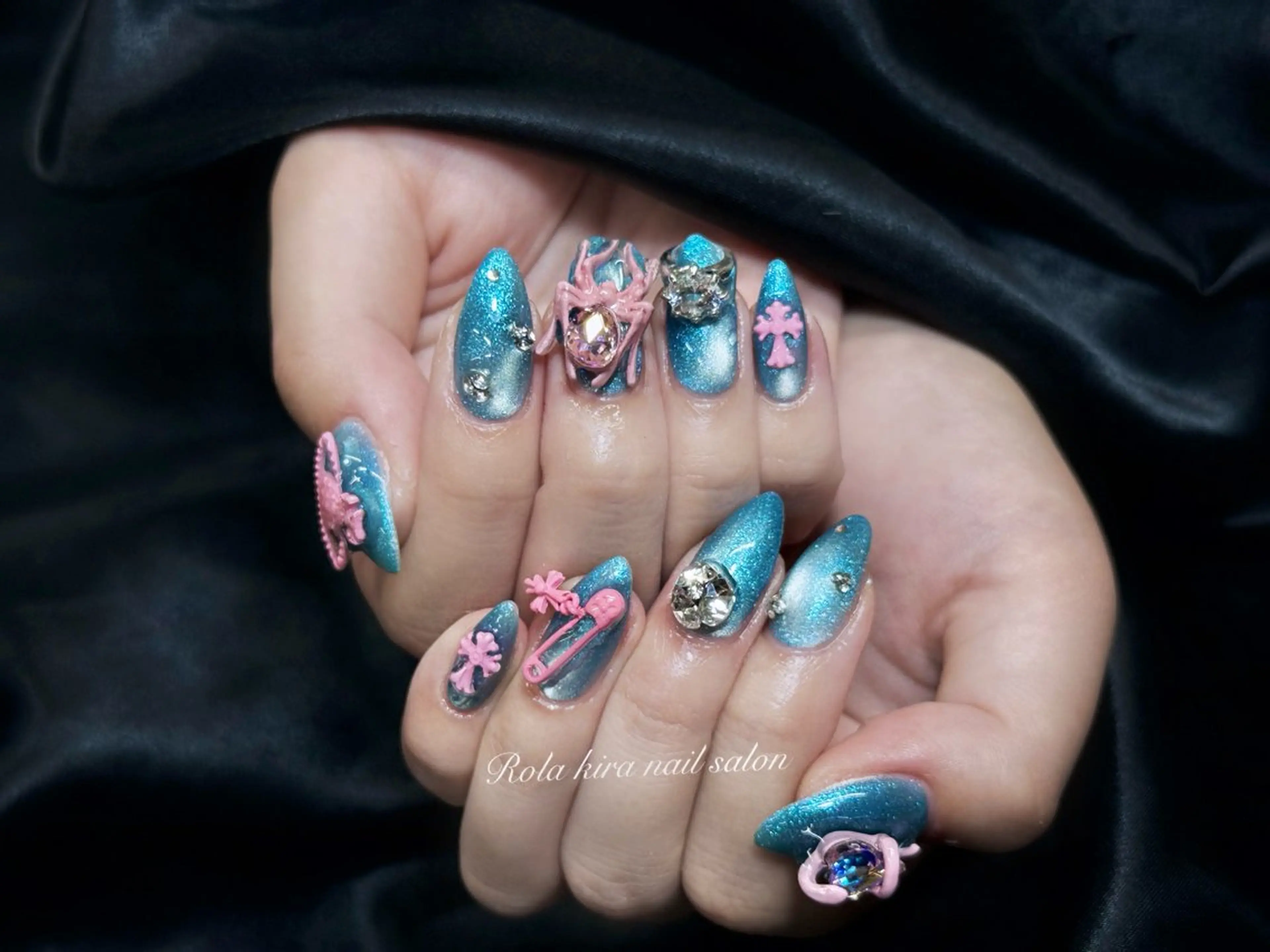 ネイル ブルー ジェルネイル ガーリー ピンク ハンドネイル Rola kira 麗のネイルデザイン