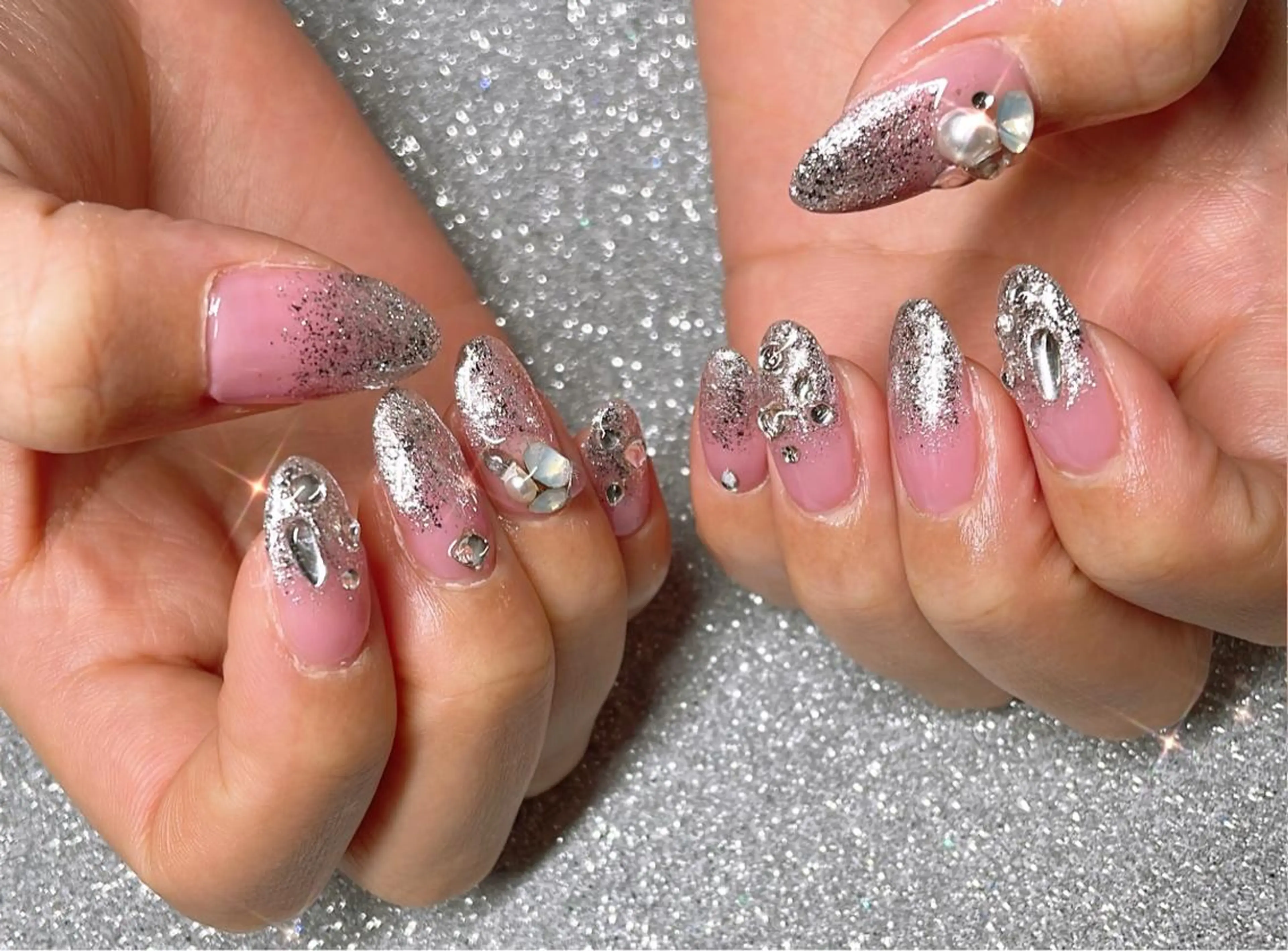 ネイル ハンドネイル VIERU 🌈🎀💖のネイルデザイン