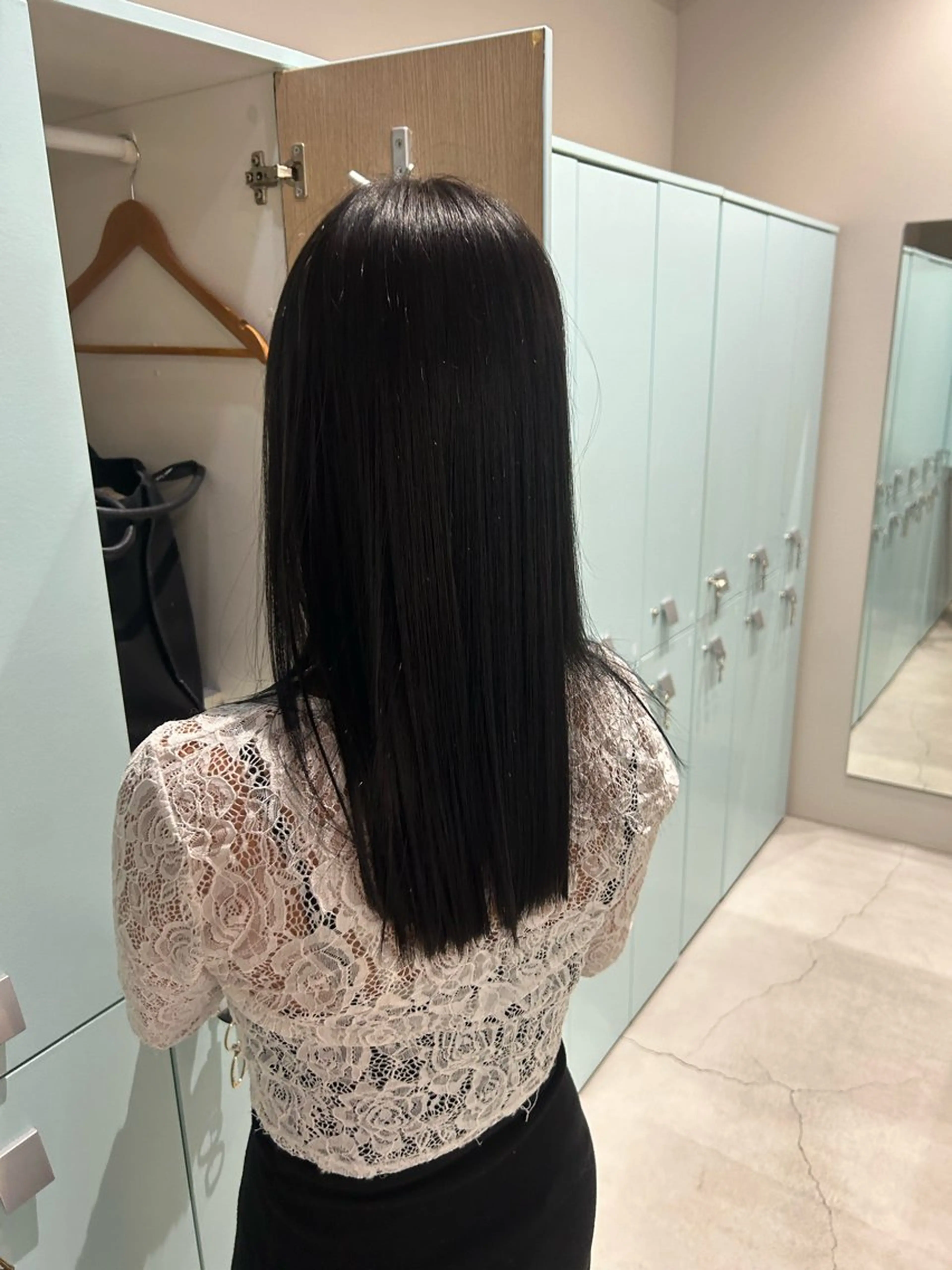 セミロング カット トリートメント 寺澤 花梨のヘアスタイル