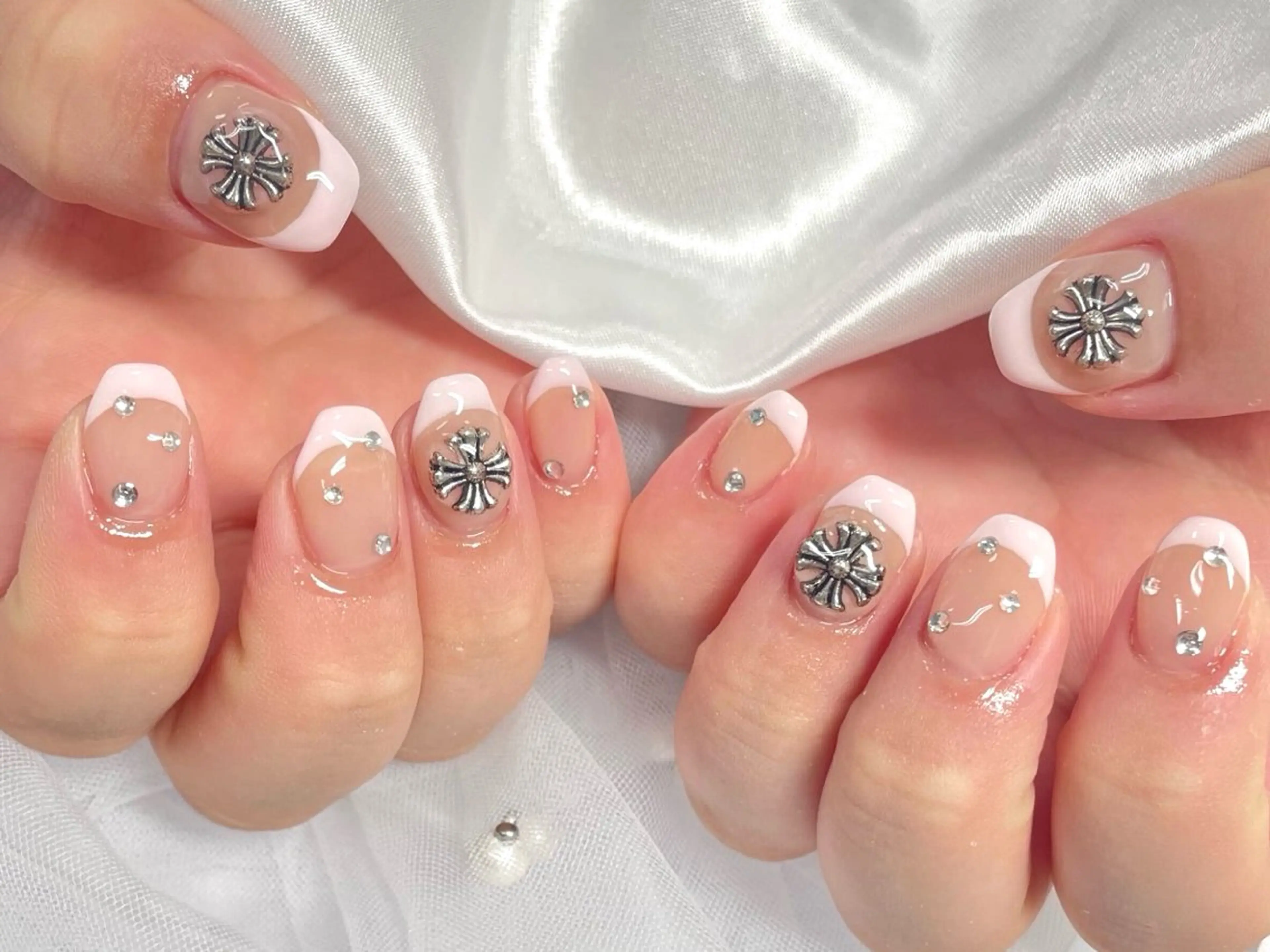 ネイル アートネイル ジェルネイル マグネットネイル 持ち込み パラジェル ハンドネイル Nail Neige🐈🌙のネイルデザイン