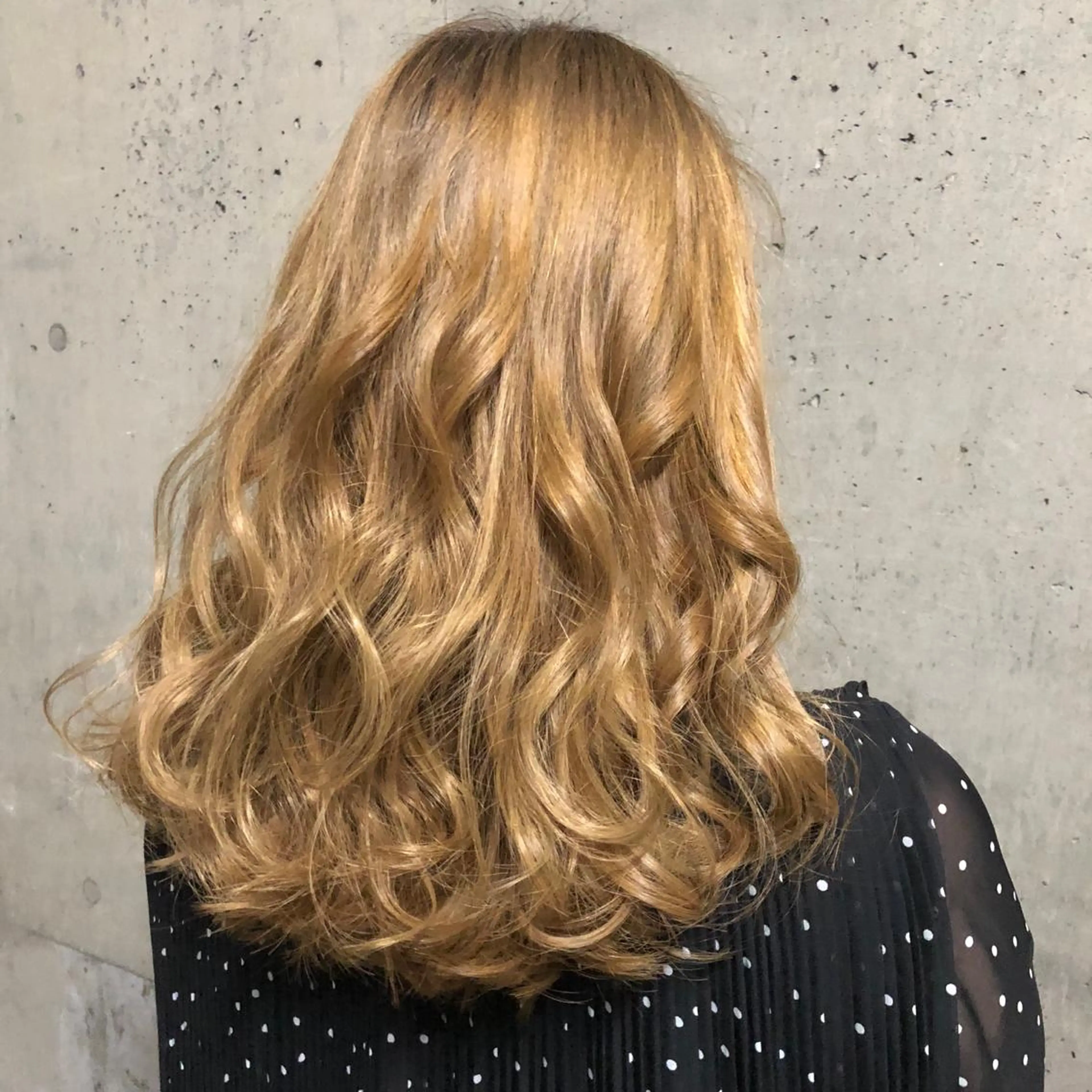 ロング ツバサ 髪質改善のヘアスタイル