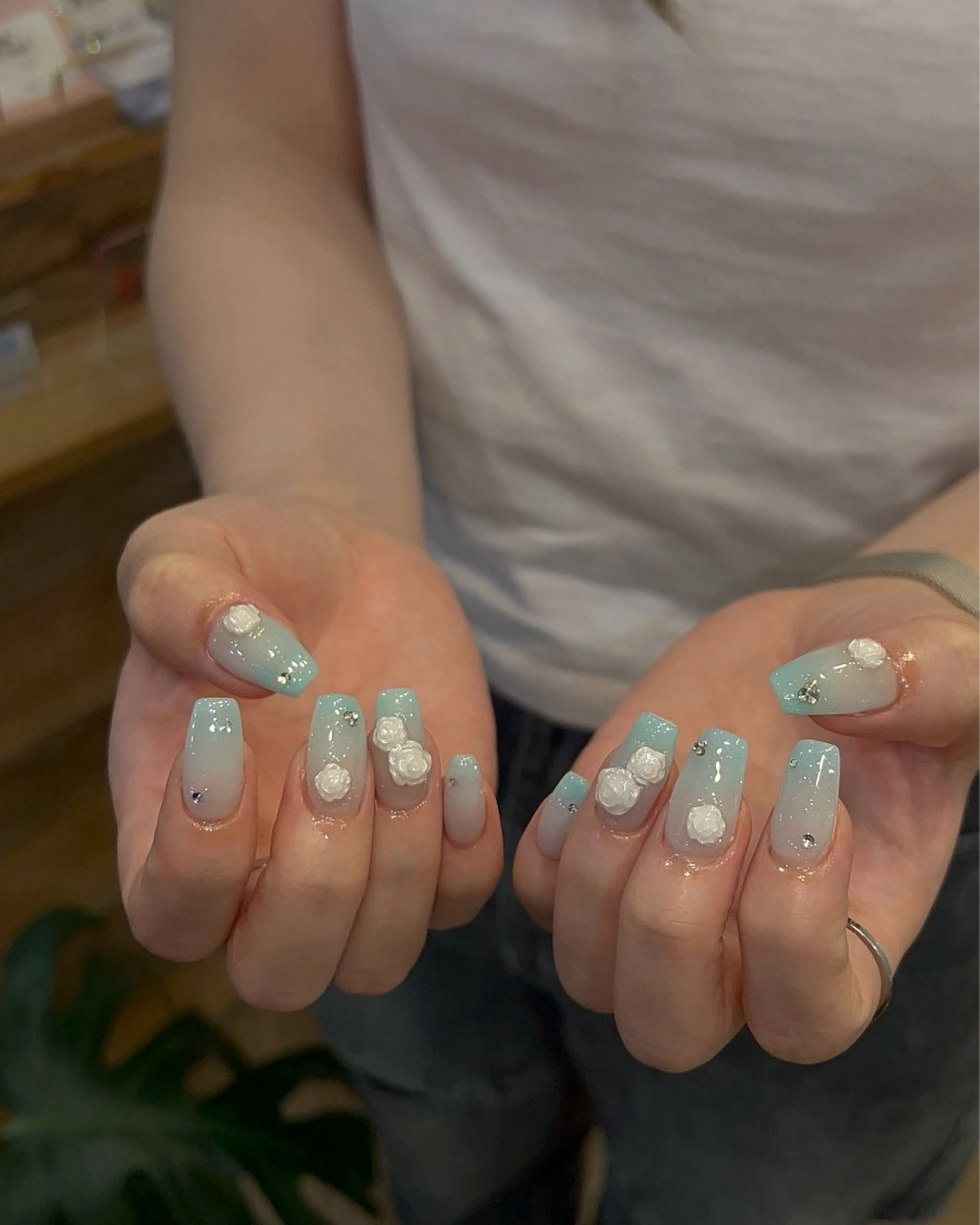 ネイル ハンドネイル フットネイル ハンドケア Nes.Nail所属・Miyagi Asamiのネイルデザイン