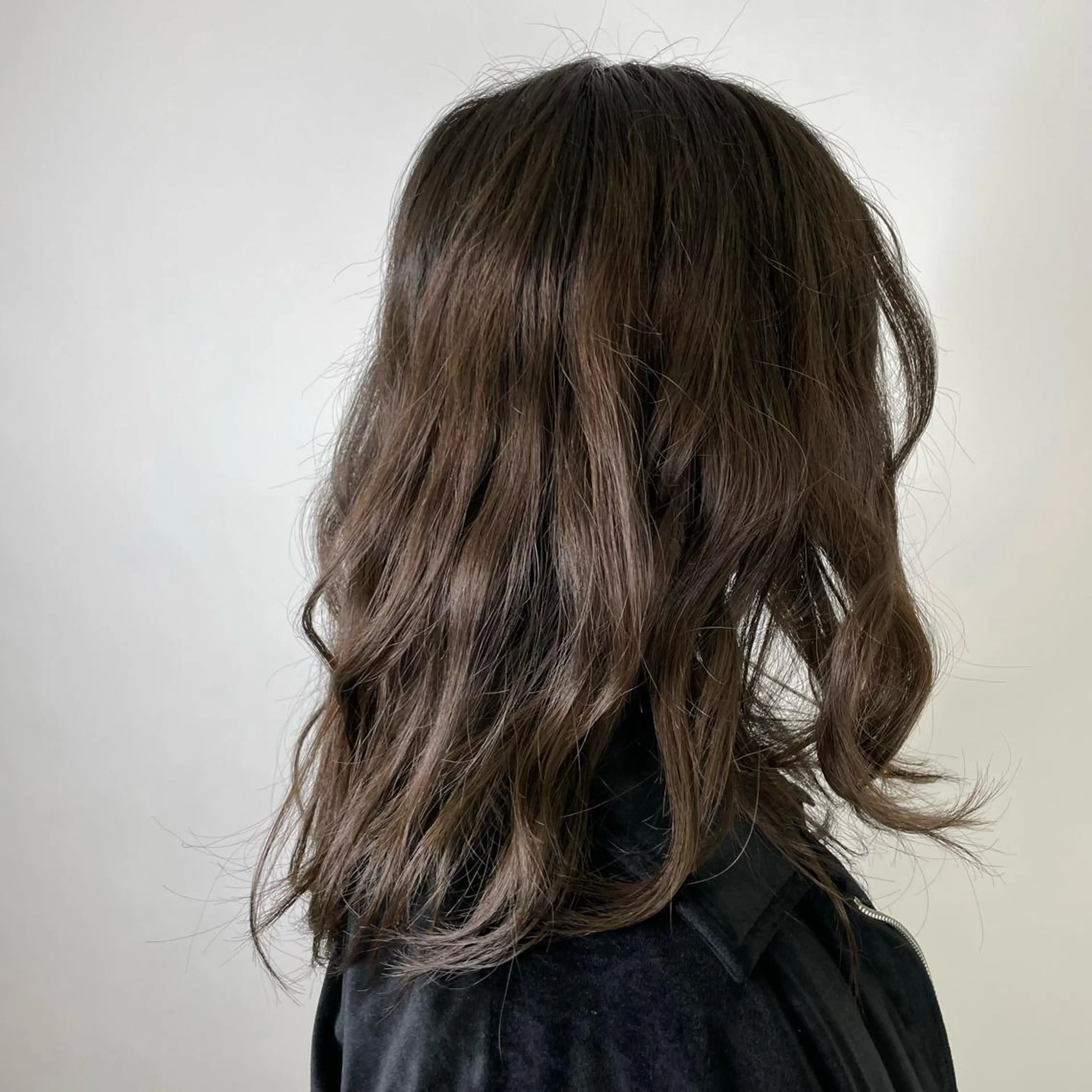 セミロング ハイトーン募集中 💜✝️荒川優輝のヘアスタイル