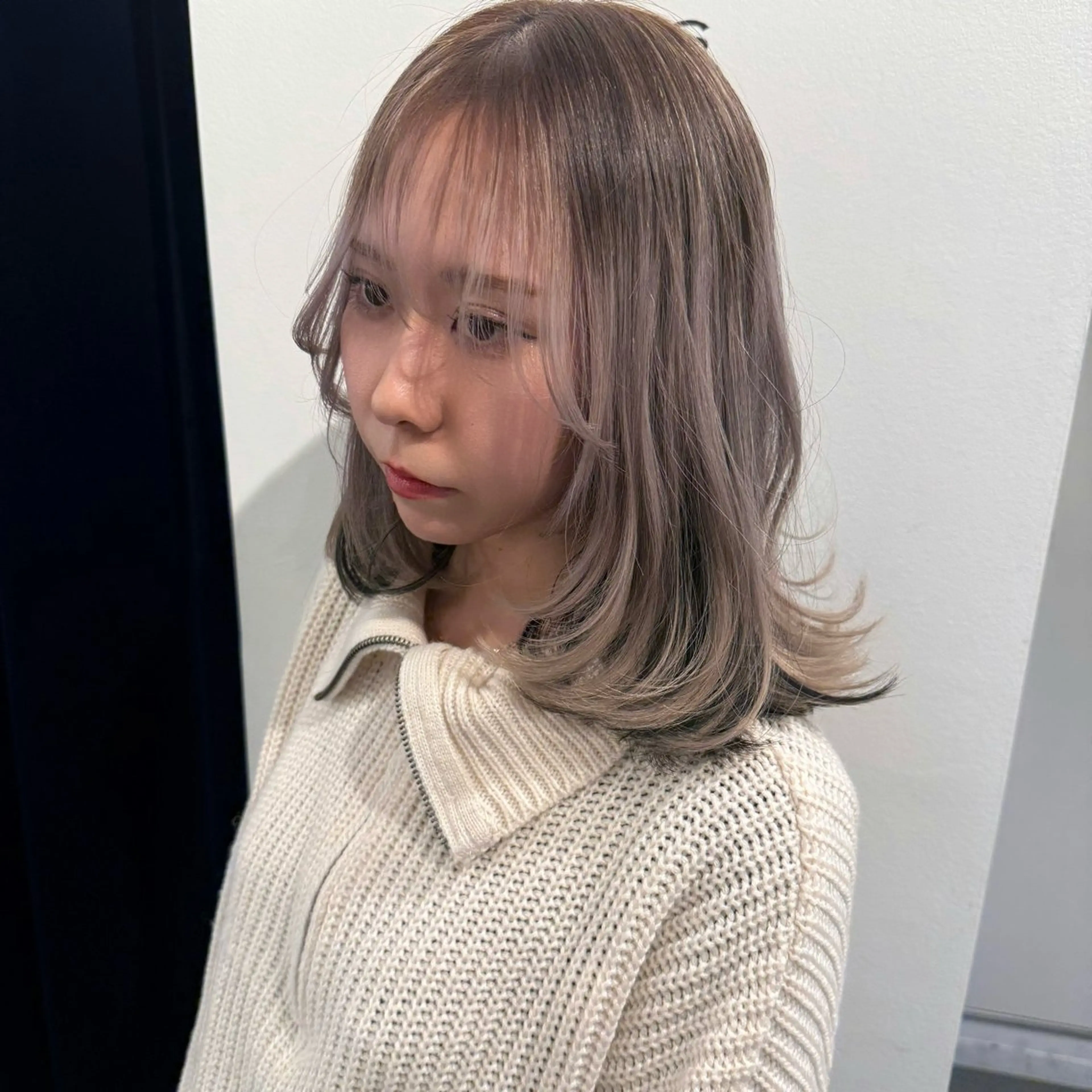 セミロング カラー ヘアアレンジ ブリーチ デザインカラー ダブルカラー ハイライトカラー ハイトーンカラー ヘアカラー トリートメント ヘッドスパ Mizobe misakiのヘアスタイル