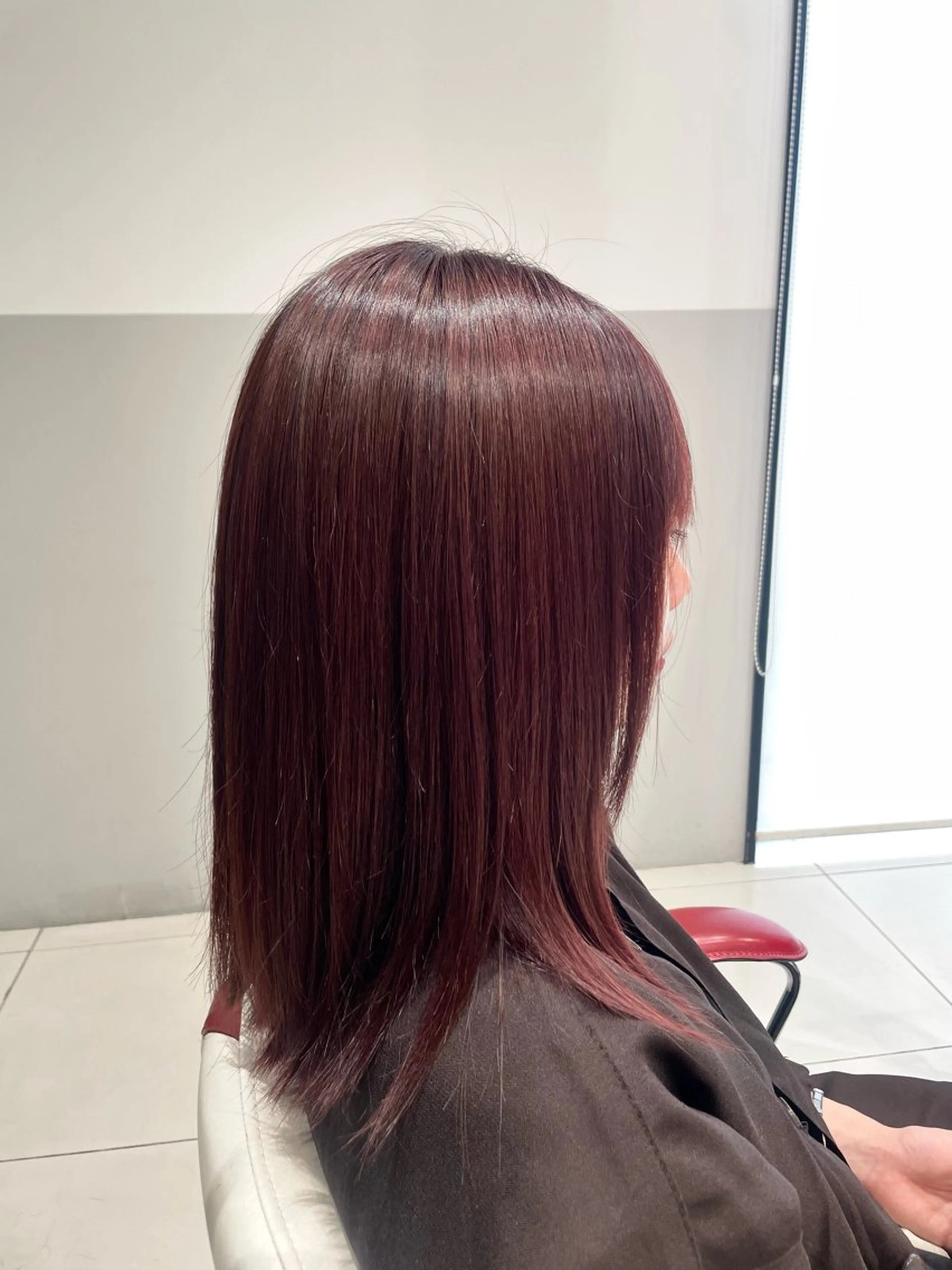 セミロング カット ヘアカラー トリートメント Saya／ 縮毛矯正・髪質改善のヘアスタイル