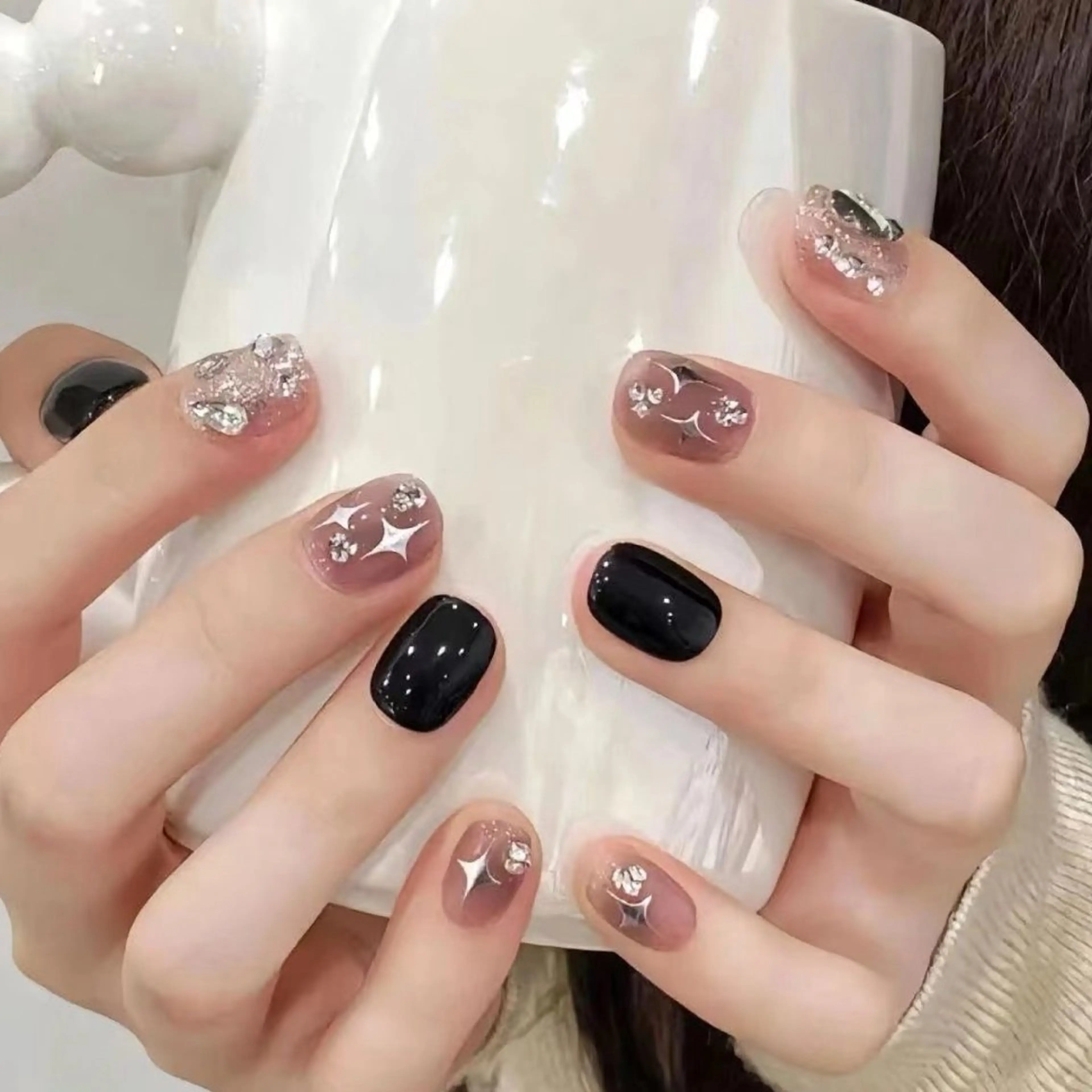 ネイル 成人式 ジェルネイル ロングネイル マグネットネイル 大理石ネイル(マーブル) ハンドネイル MoMoA Nail ネイル長さ出し専門店のネイルデザイン