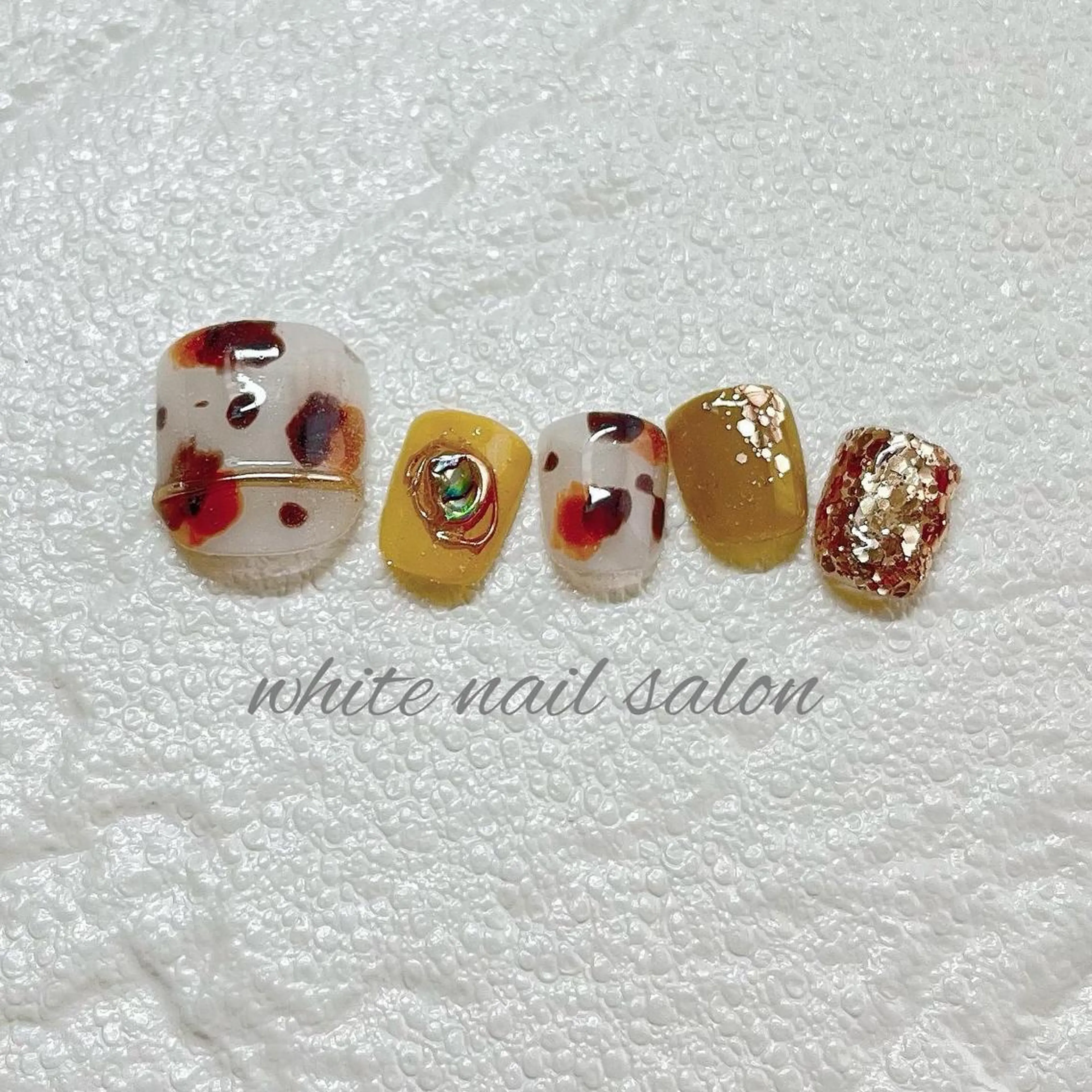 ネイル フットネイル ジェルネイル ハードジェル ラメ(グリッター) 持ち込み フットネイル white nail salonのネイルデザイン