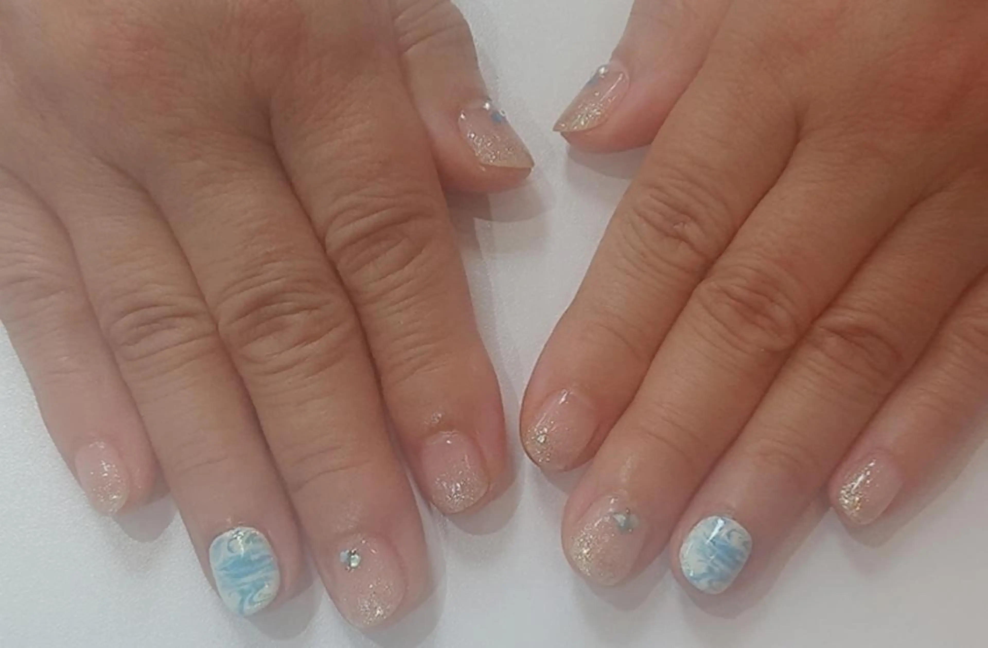 ネイル 🍒当日もOK🍒 𝑳𝑼𝑵𝑨花井のネイルデザイン