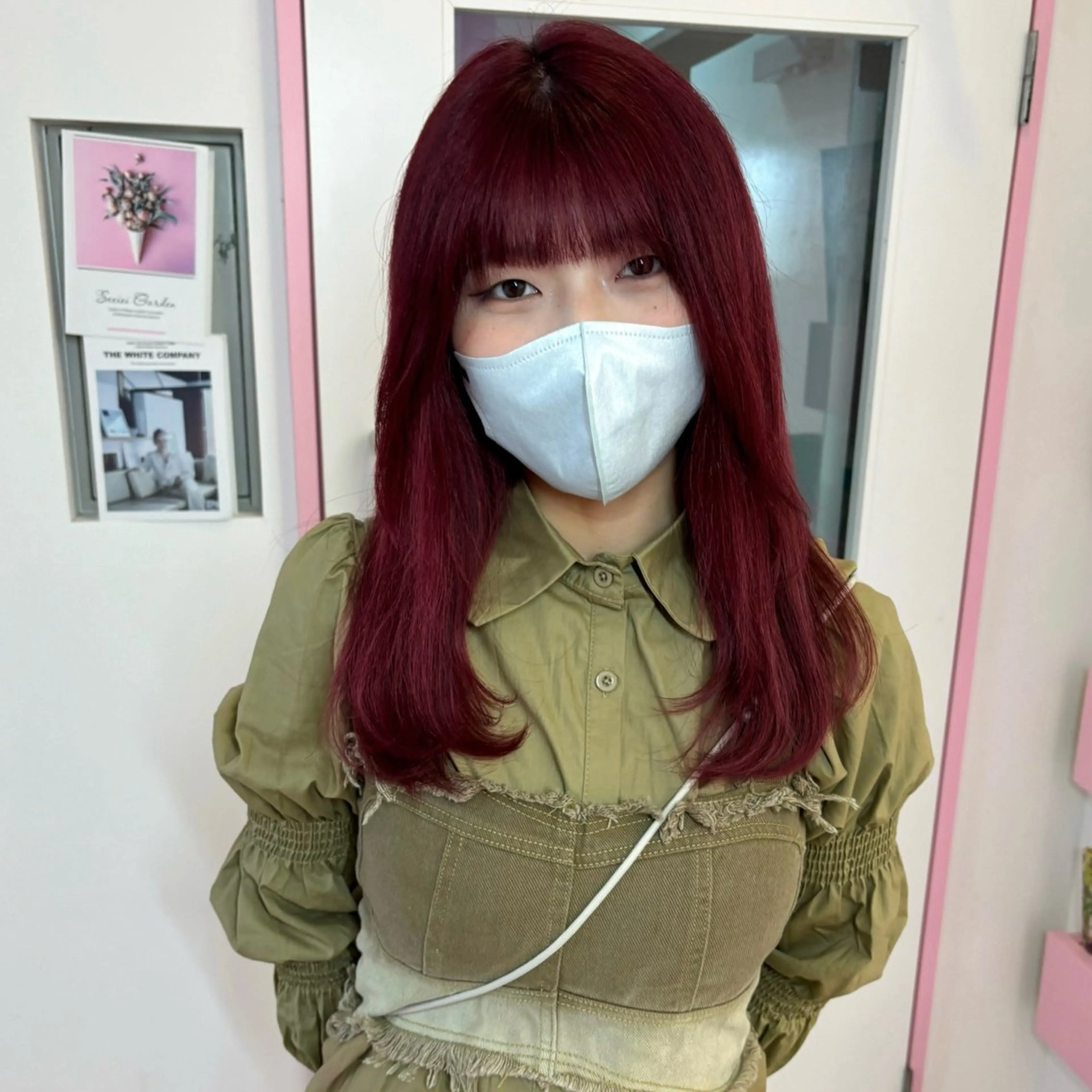 セミロング カラー メイ ☪️のヘアスタイル