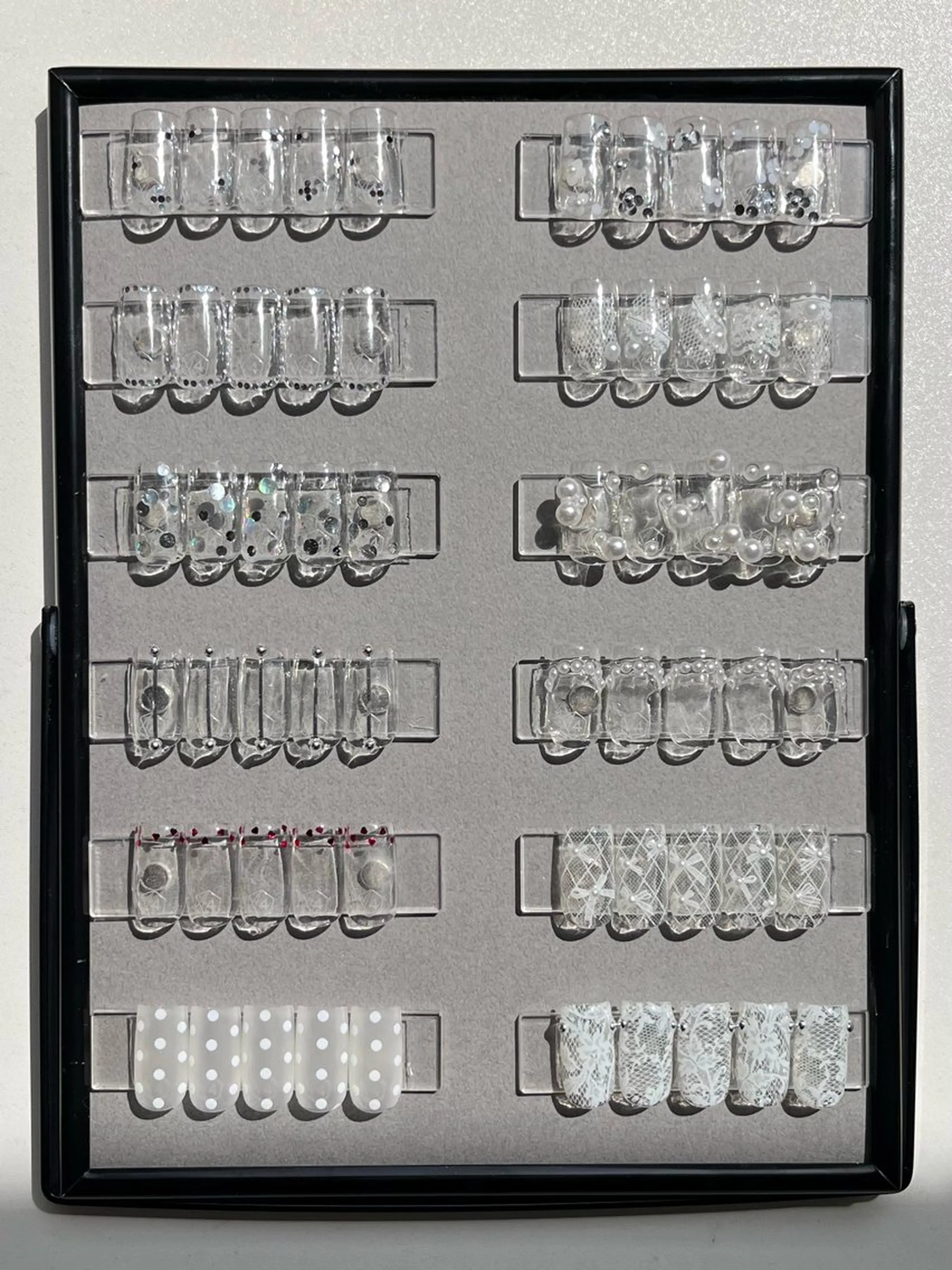 💖18​〜​29歳限定【条件有り】💖ハンド撮影モデル/クリアデザイン/長さだし/オフなし/¥4,500の写真