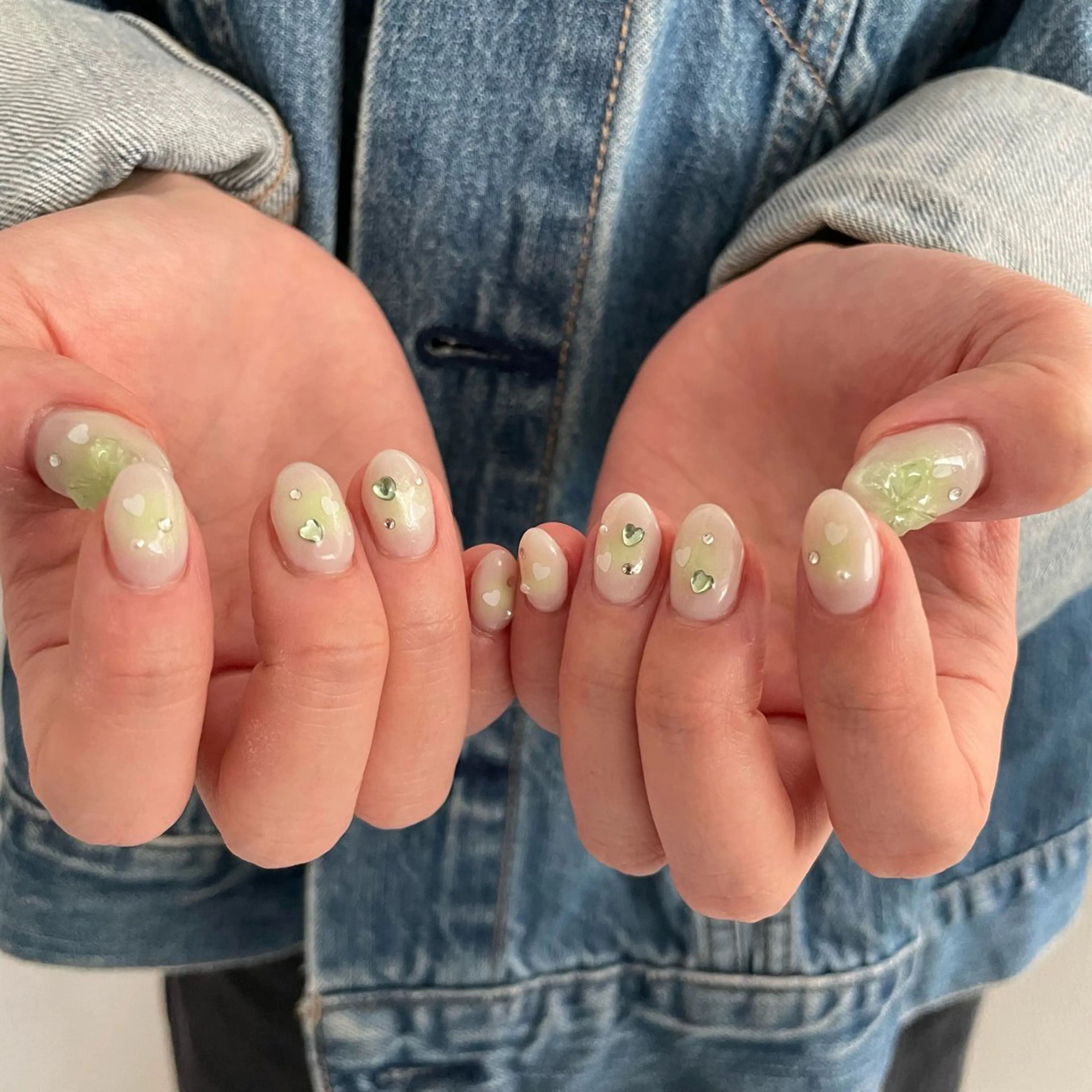 ネイル チークネイル フラッシュネイル ジェルネイル ハート ラメ(グリッター) ハンドネイル Sugar. ひかり໒꒱˚.*のネイルデザイン