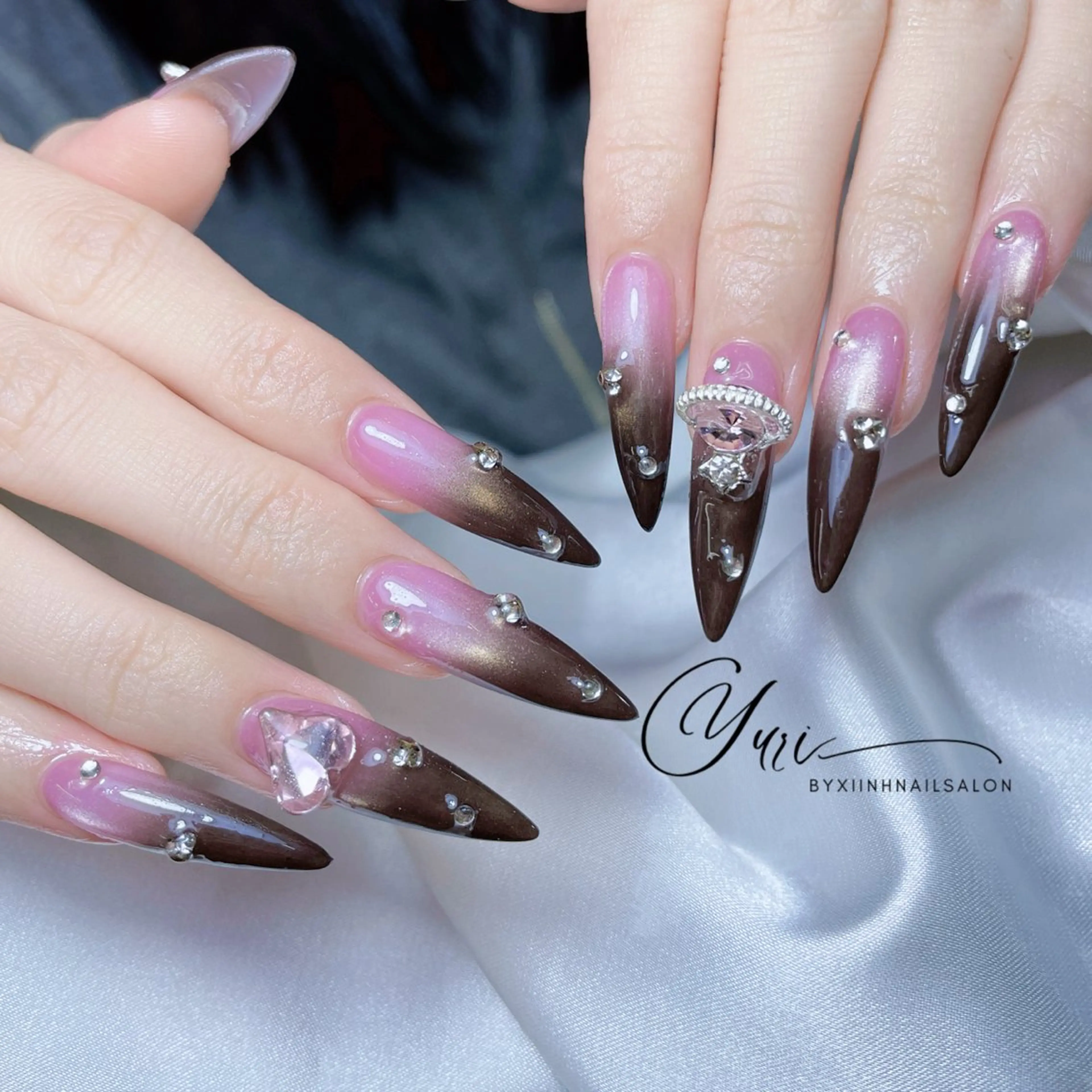 ネイル チークネイル 桜ネイル 長さ出し フットネイル ジェルネイル ハンドネイル YURI NAILのネイルデザイン