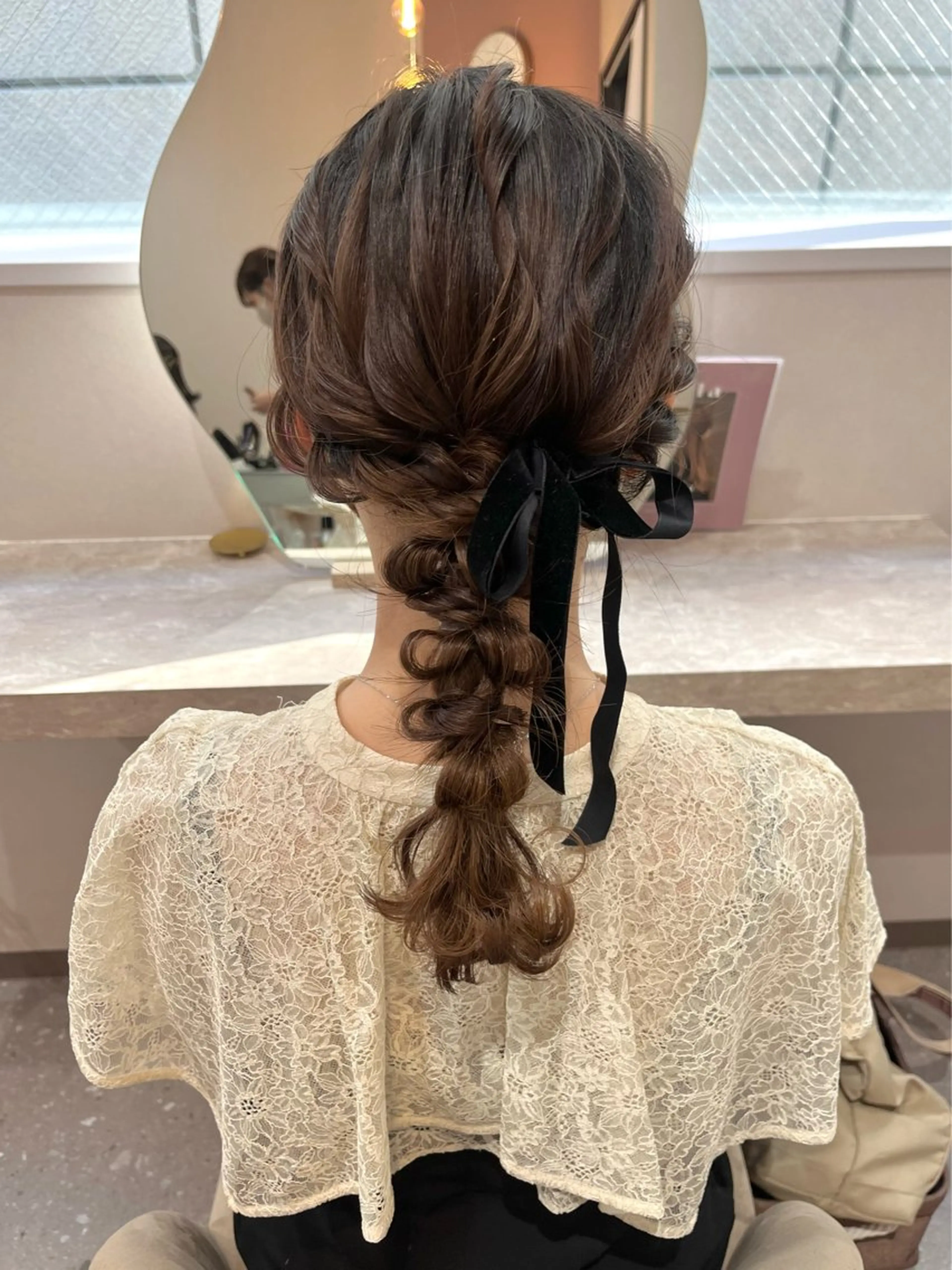 ミディアム ヘアアレンジ ヘアセット Mila Akariのヘアスタイル