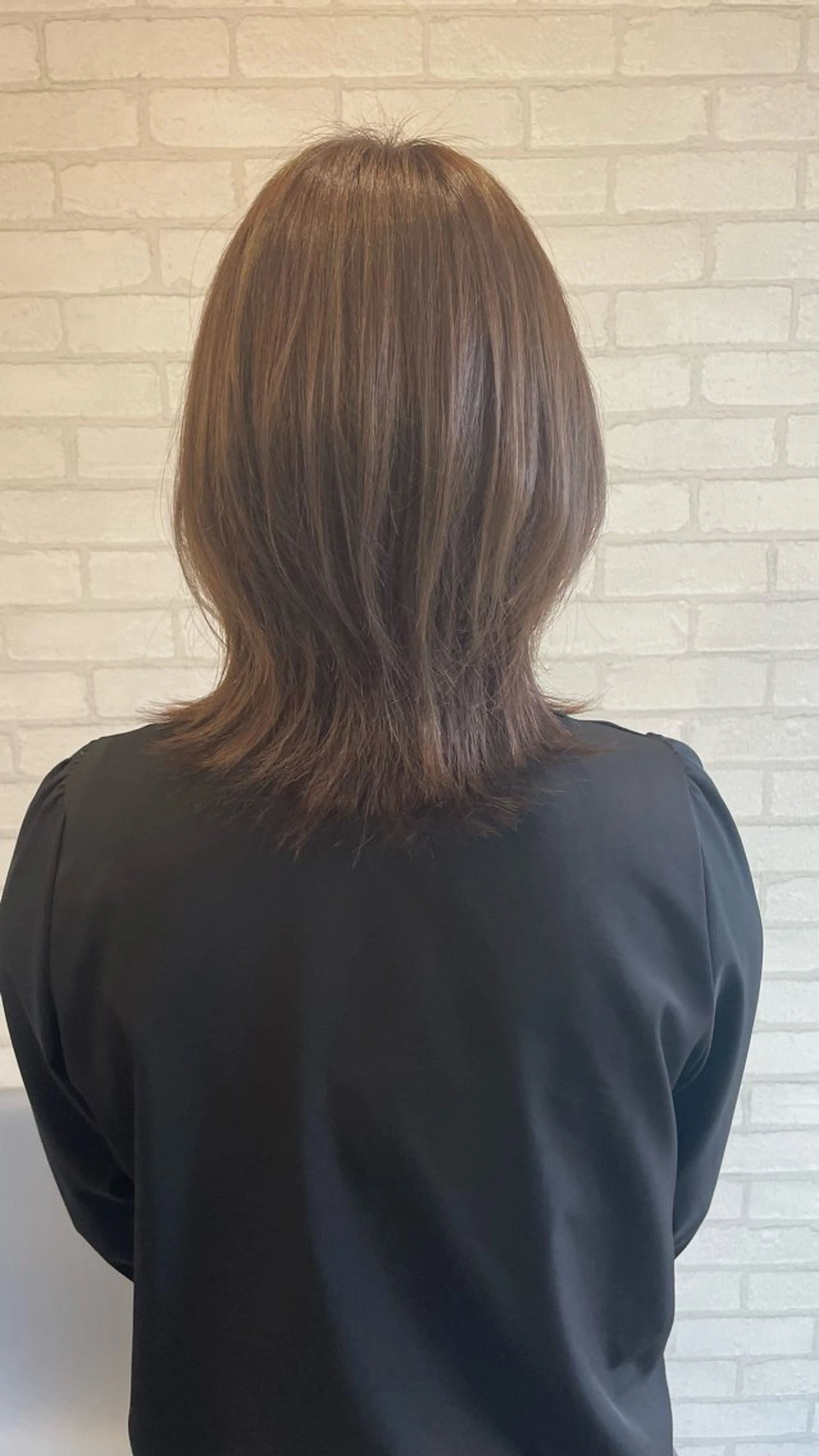 ミディアム アッシュ 白杉 えりのヘアスタイル