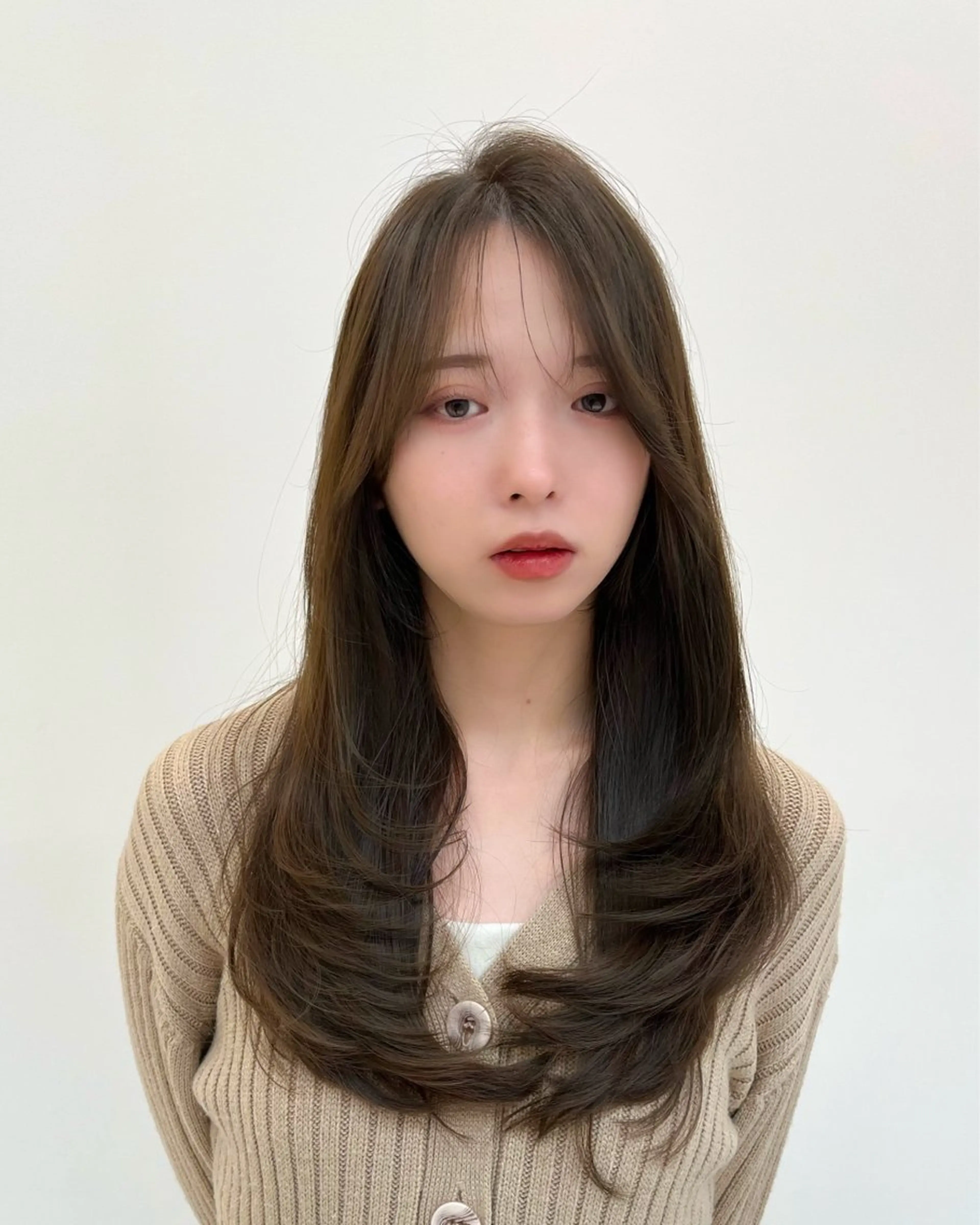 セミロング カラー セミロングパーマ ベージュカラー 黒髪 ブリーチ ブルーカラー カット ヘアカラー トリートメント ミタニ/髪質改善 /レイヤーカットのヘアスタイル