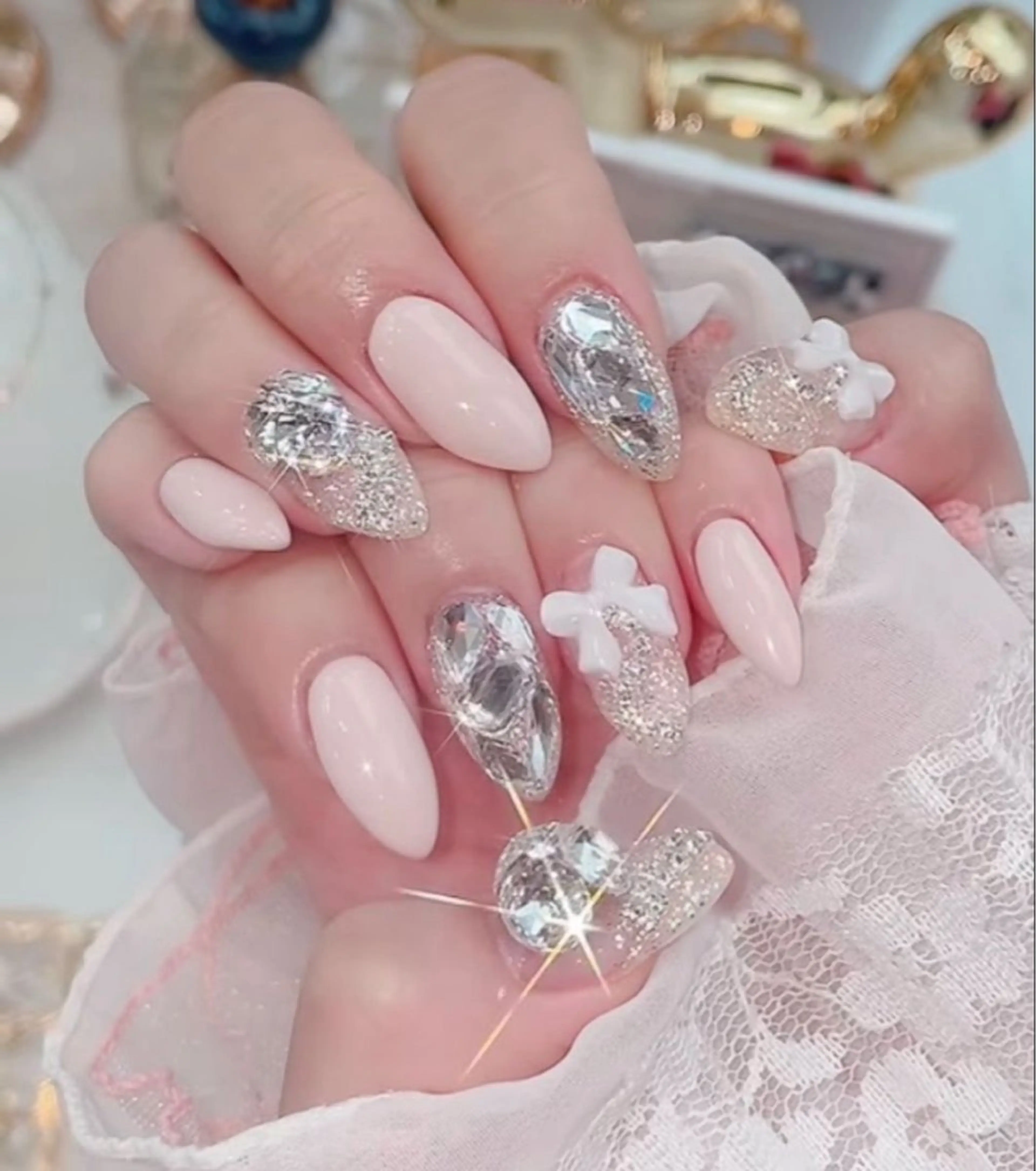カラー グラデーションカラー ピンクカラー ハンドネイル AIN Nailのネイルデザイン