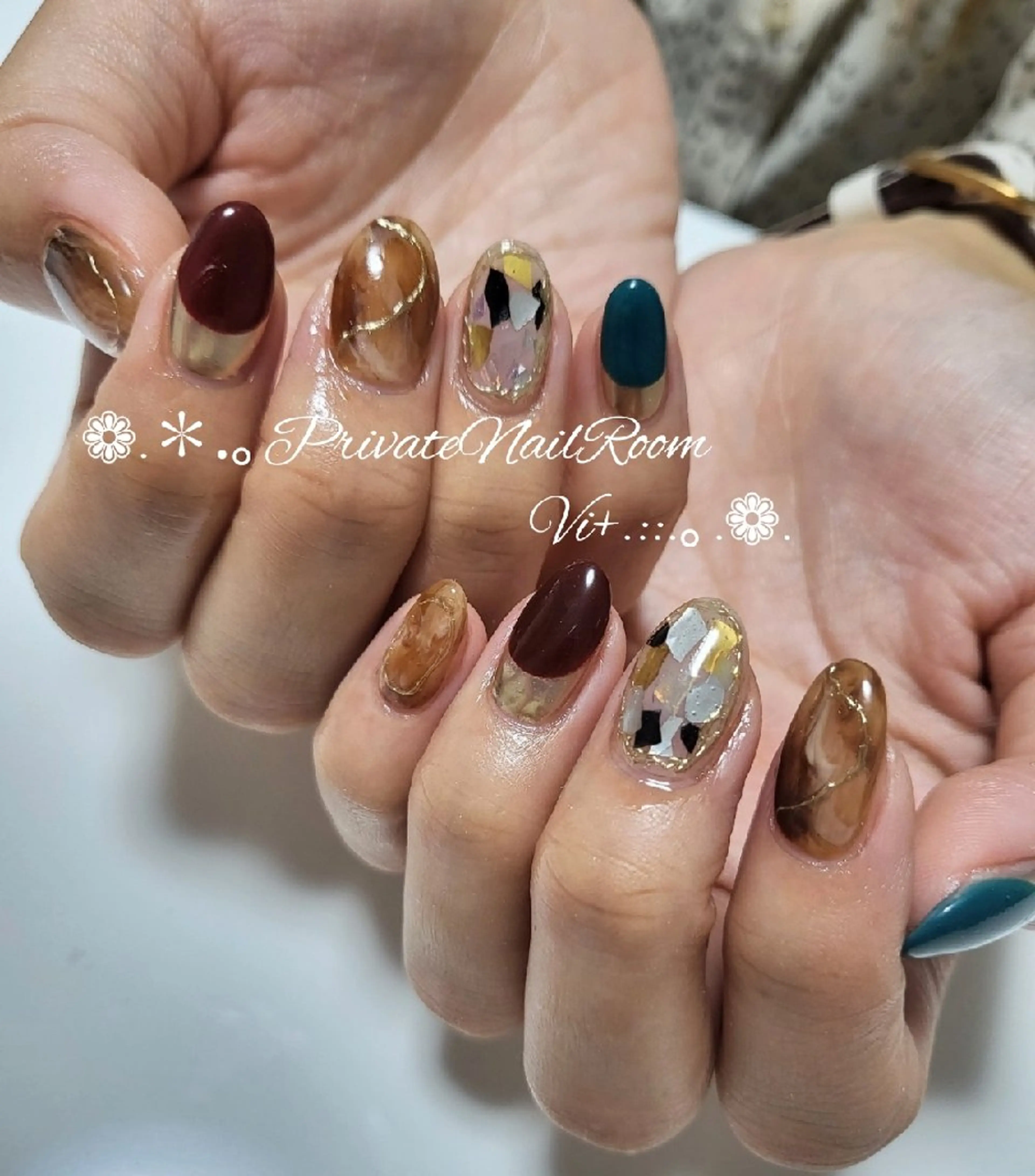 ネイル ハンドネイル Nail Room Vi+のネイルデザイン