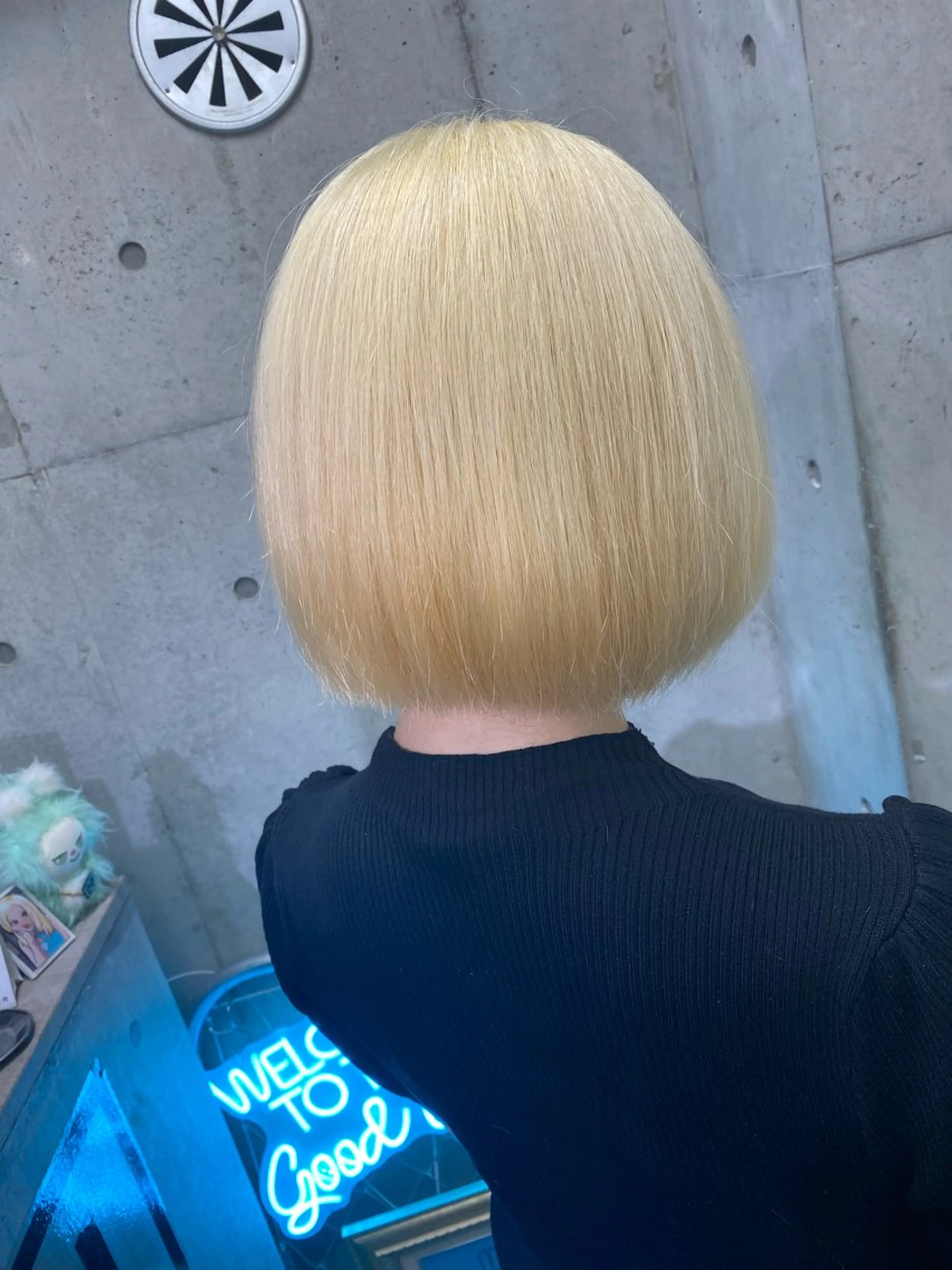 ショート カラー 抜きっぱなしブロンド ブロンド 國分 伸也のヘアスタイル