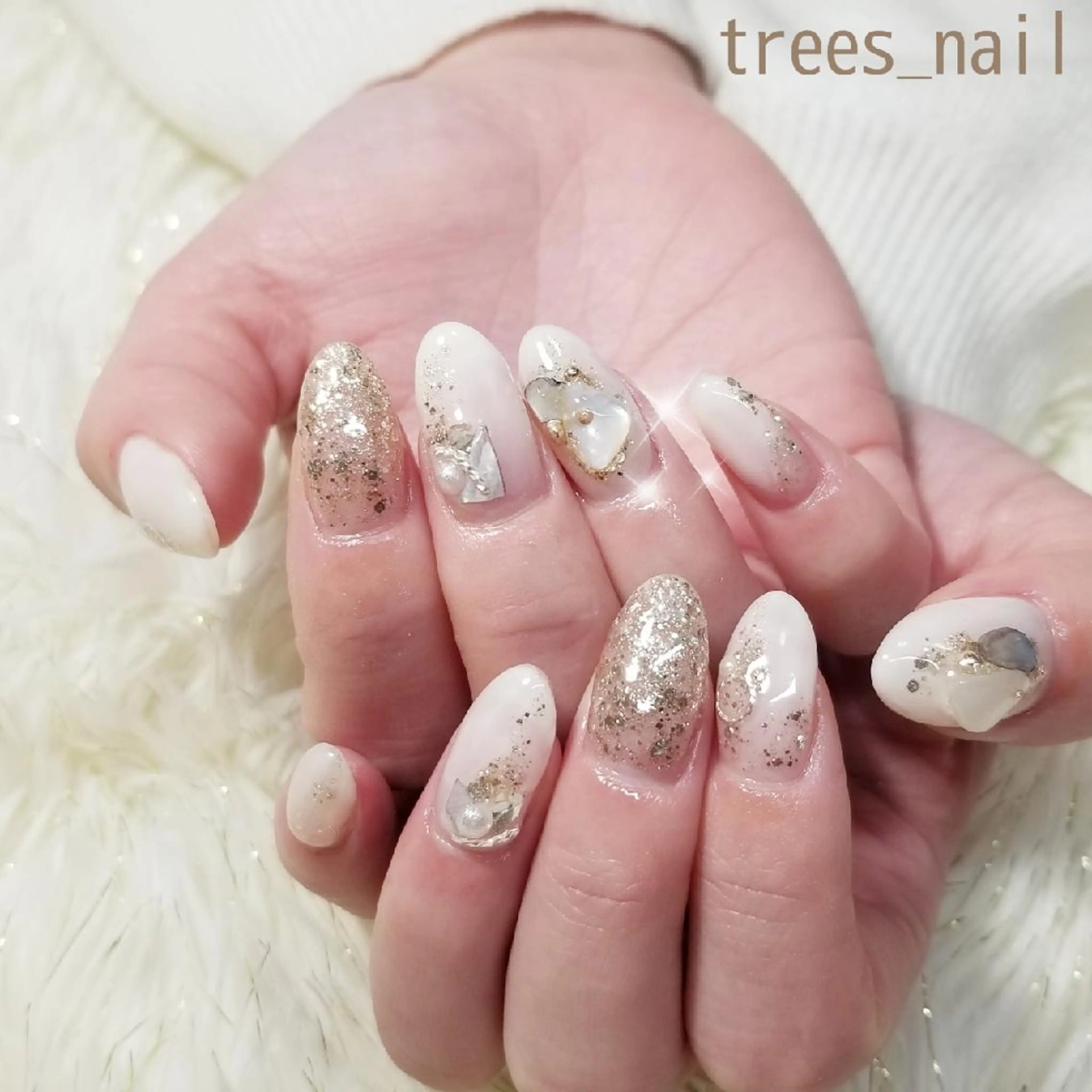 ネイル アートネイル ゴールド ラメ(グリッター) ニュアンスネイル ピンク trees_ nailのネイルデザイン