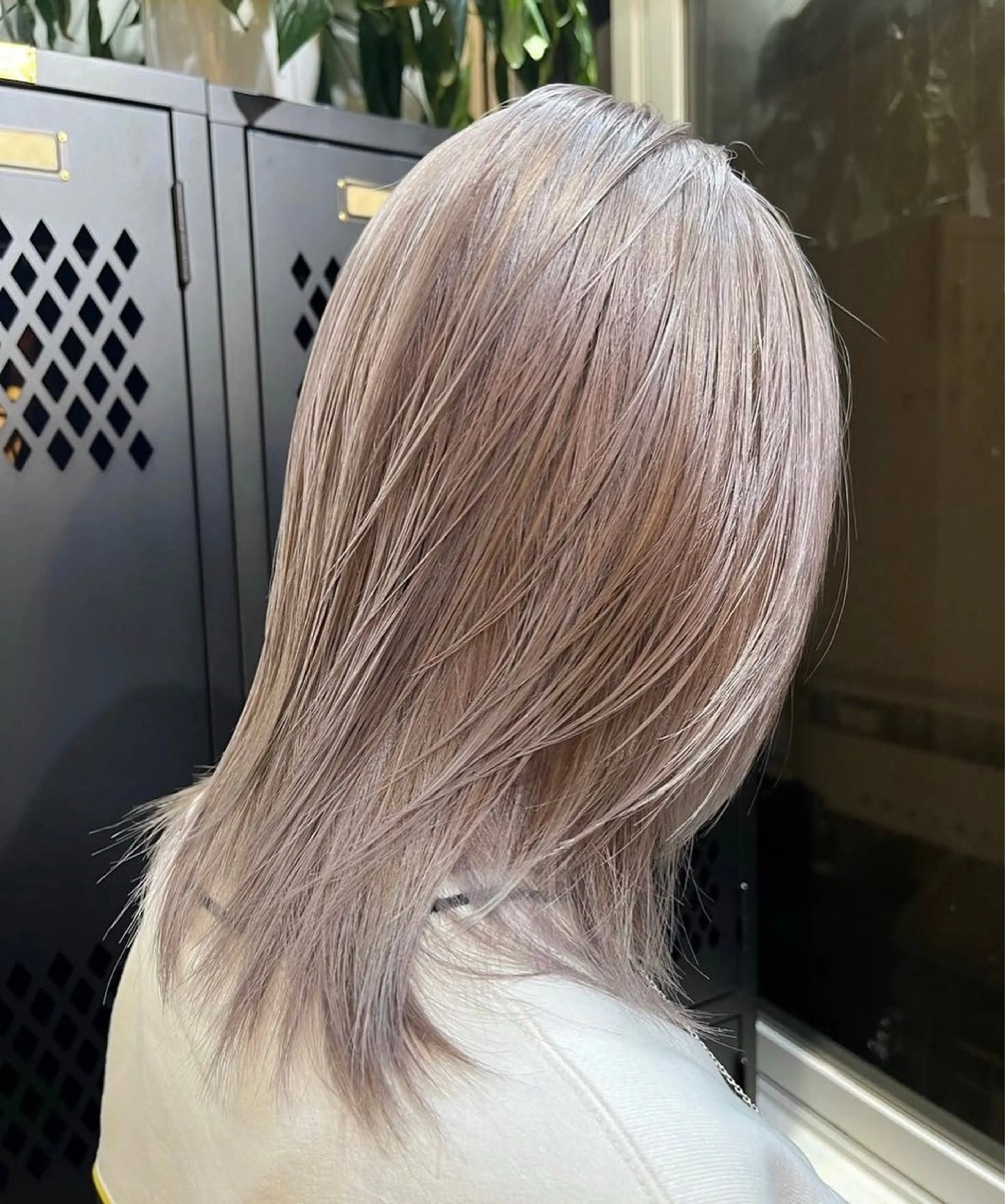 ミディアム ヘアカラー 似合わせカット 🤍ヒナタのヘアスタイル