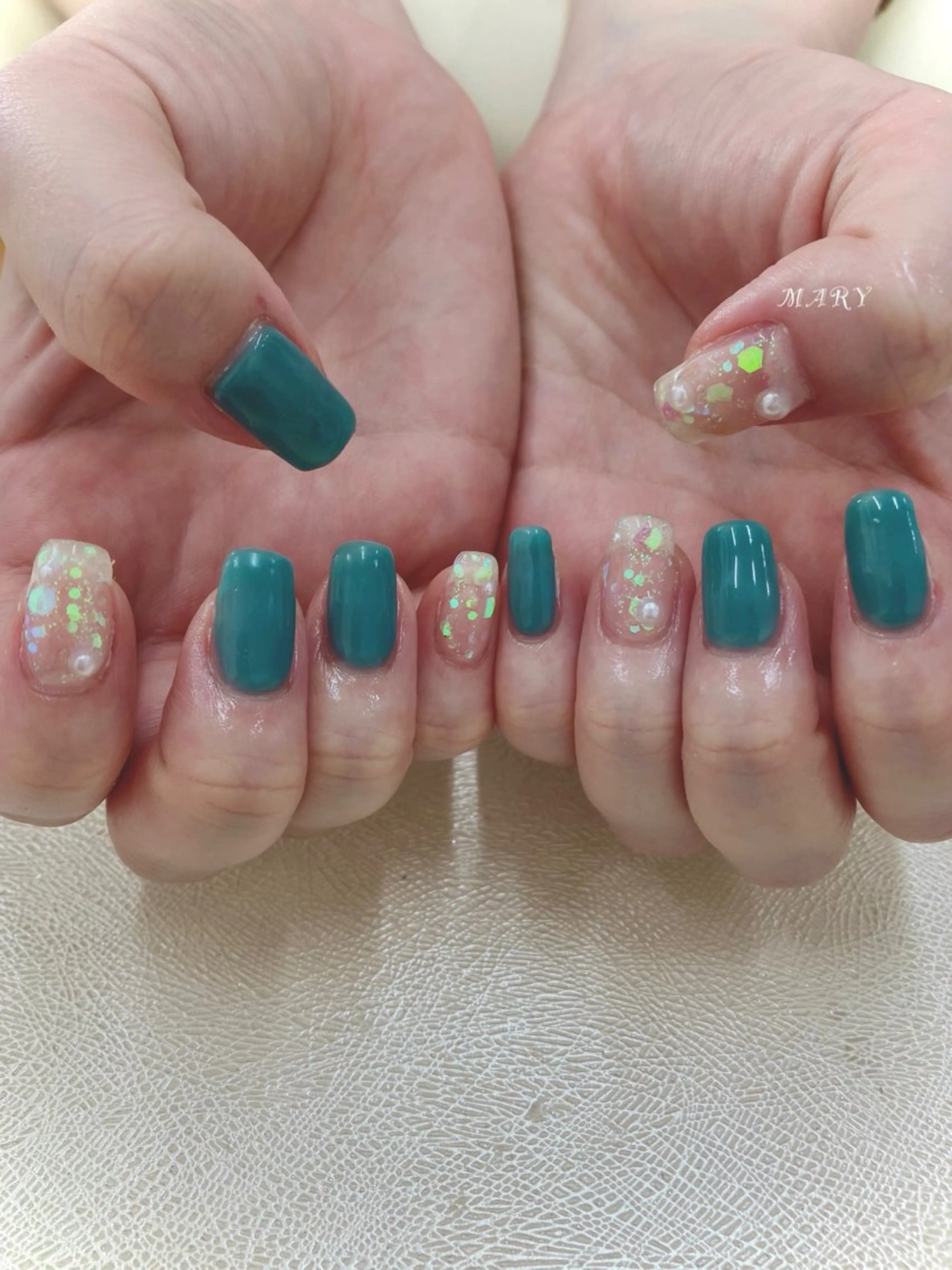 ネイル ブルー キラキラネイル ニュアンスネイル ワンカラーネイル ハンドネイル Mary nail .narumiのネイルデザイン