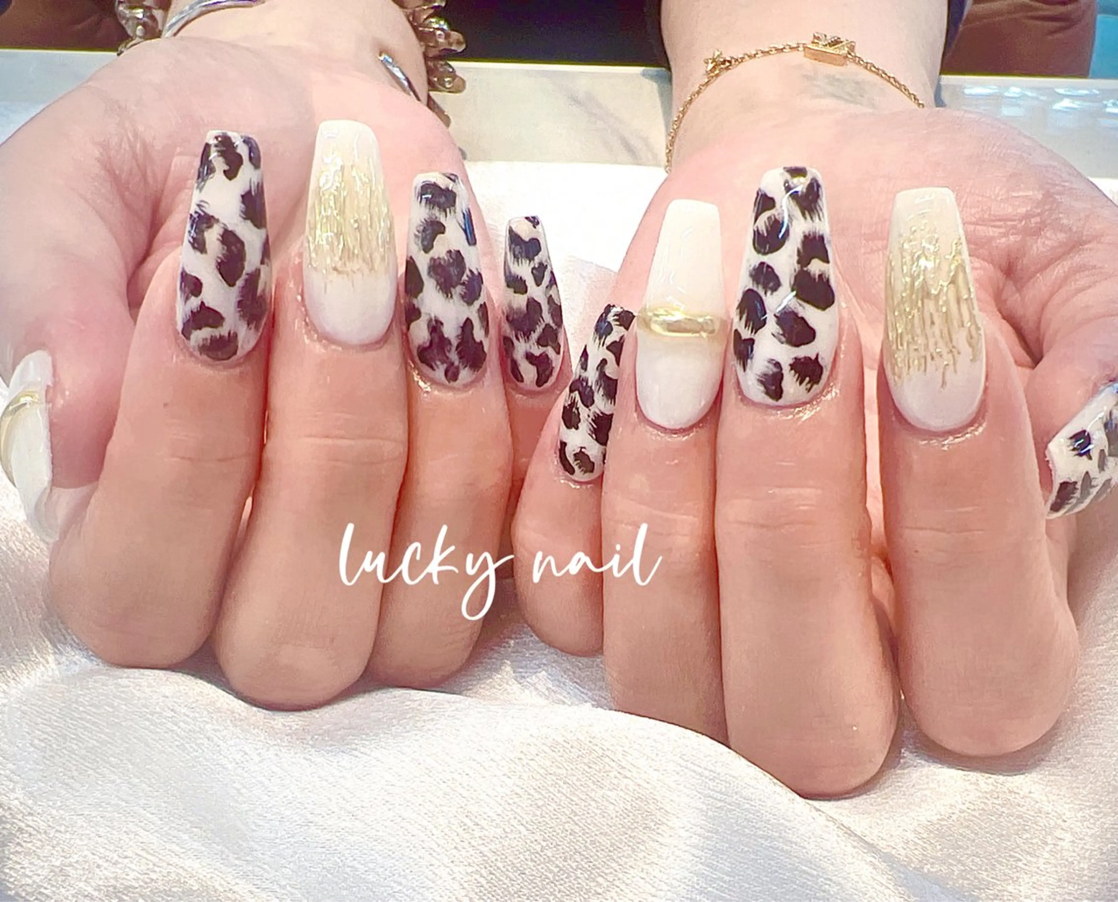 ネイル チークネイル 長さ出し ジェルネイル マグネットネイル 持ち込み ハンドネイル ハンドケア ラッキーネイルサロン 西川口東口店のネイルデザイン